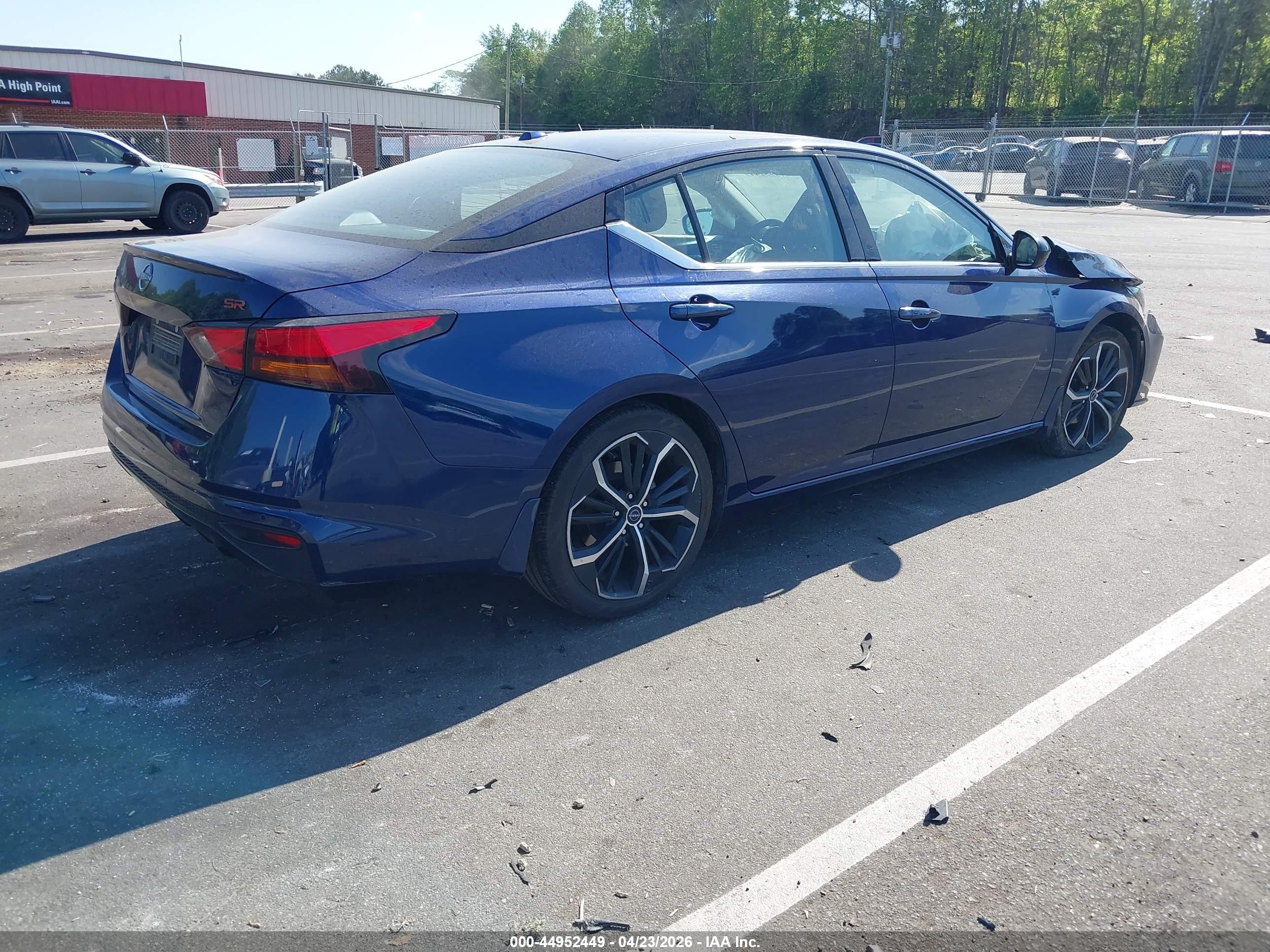 NISSAN ALTIMA image 4