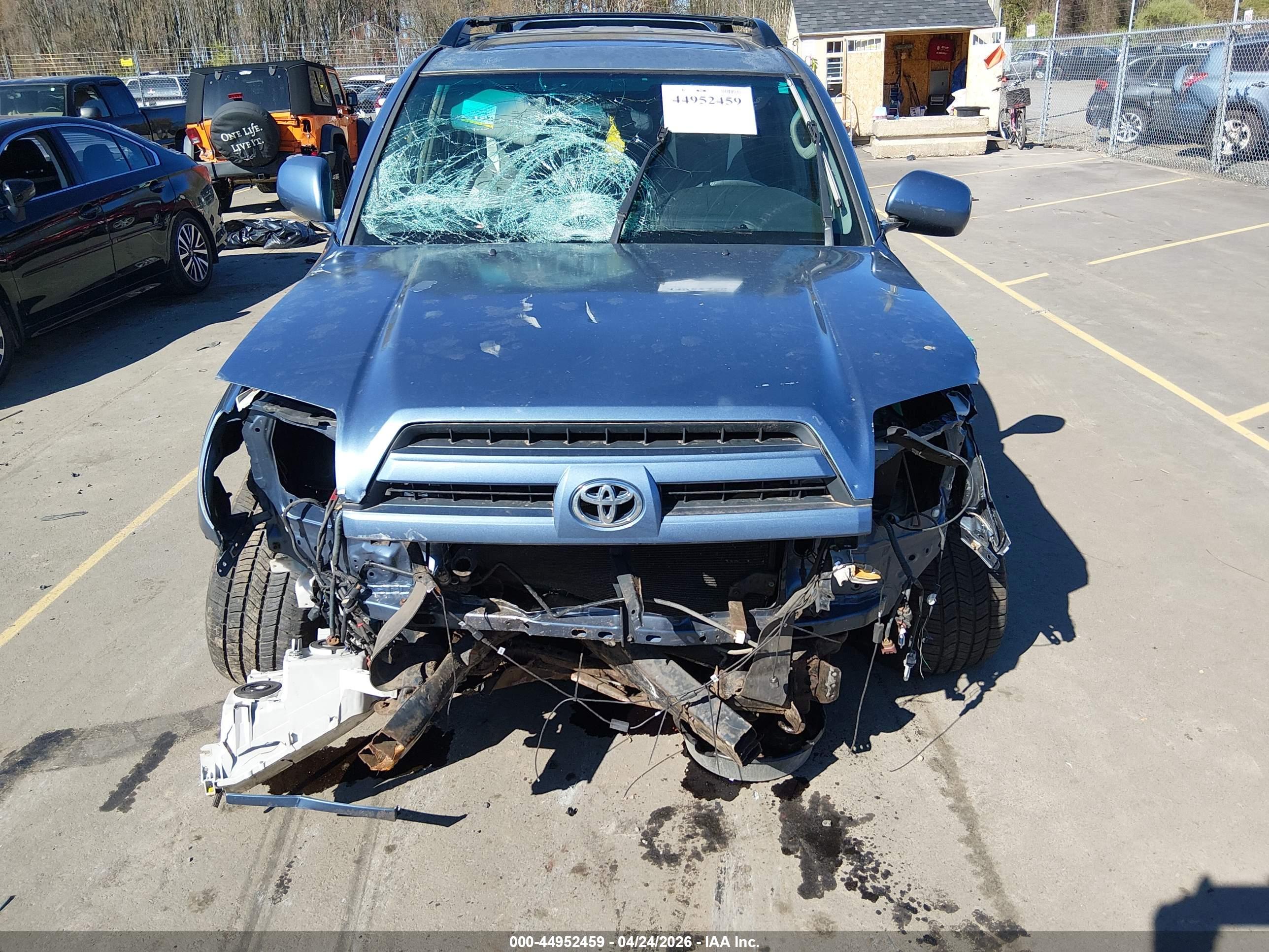 TOYOTA 4RUNNER image 6