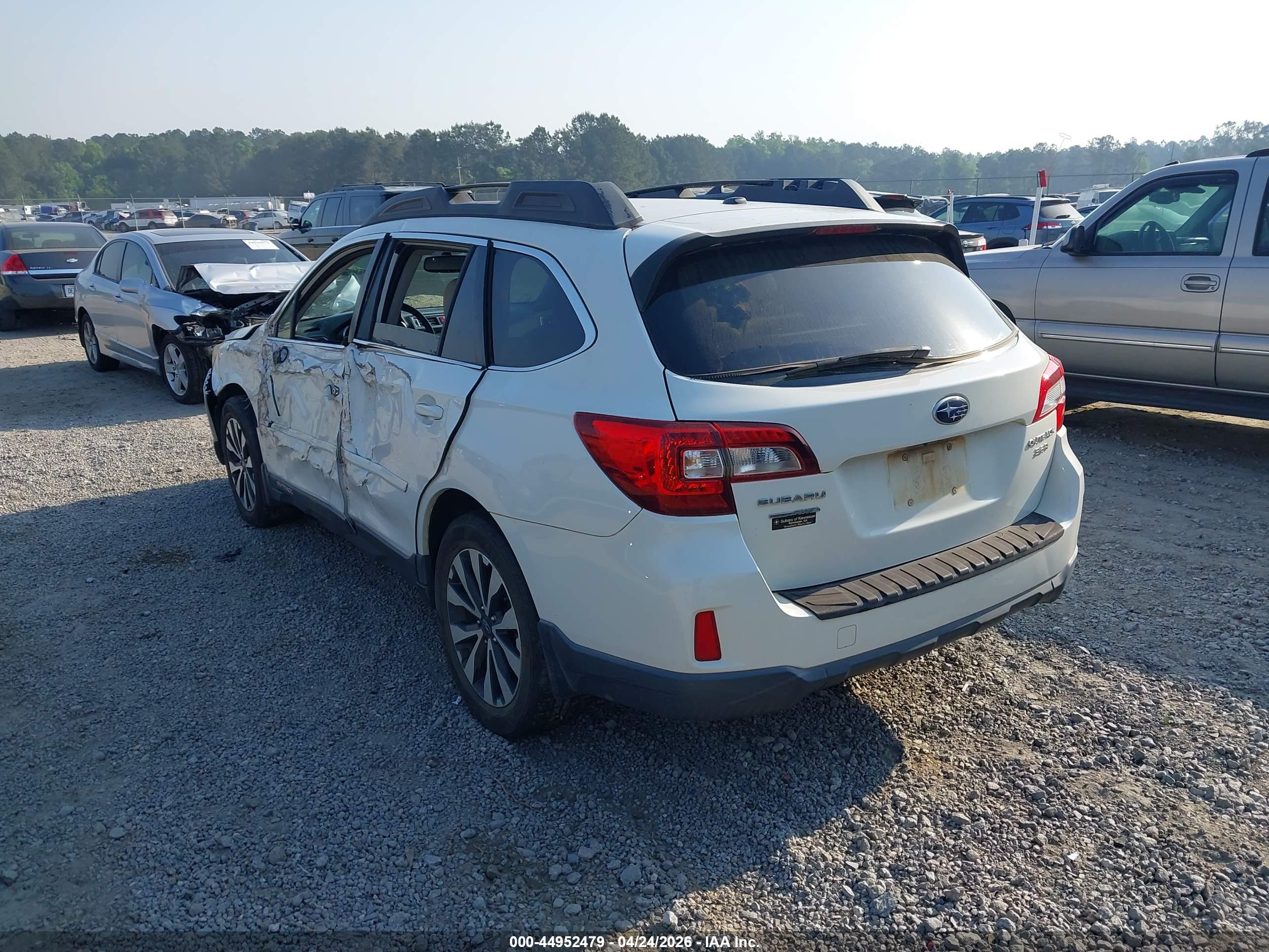 SUBARU OUTBACK image 3