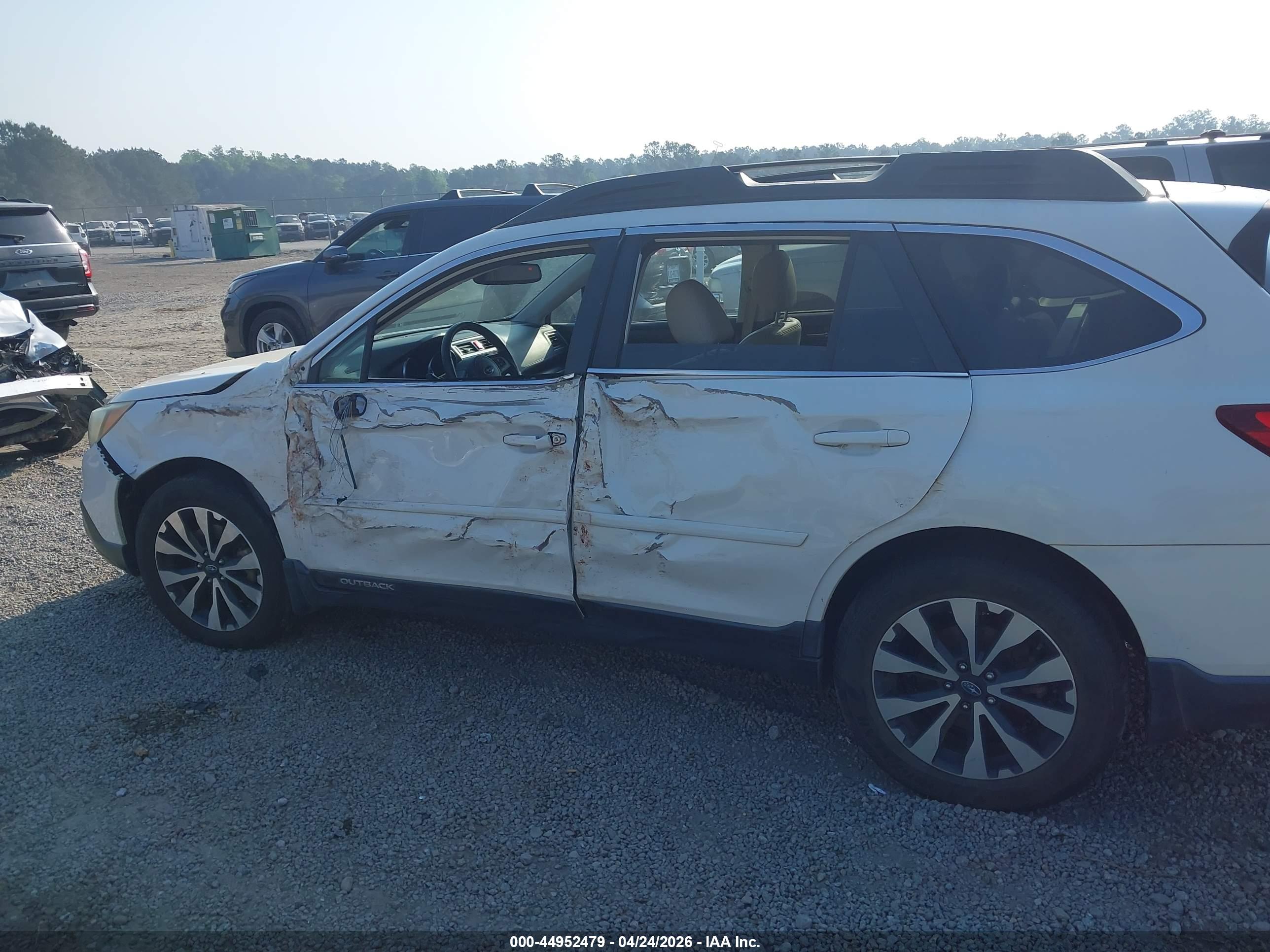 SUBARU OUTBACK image 6