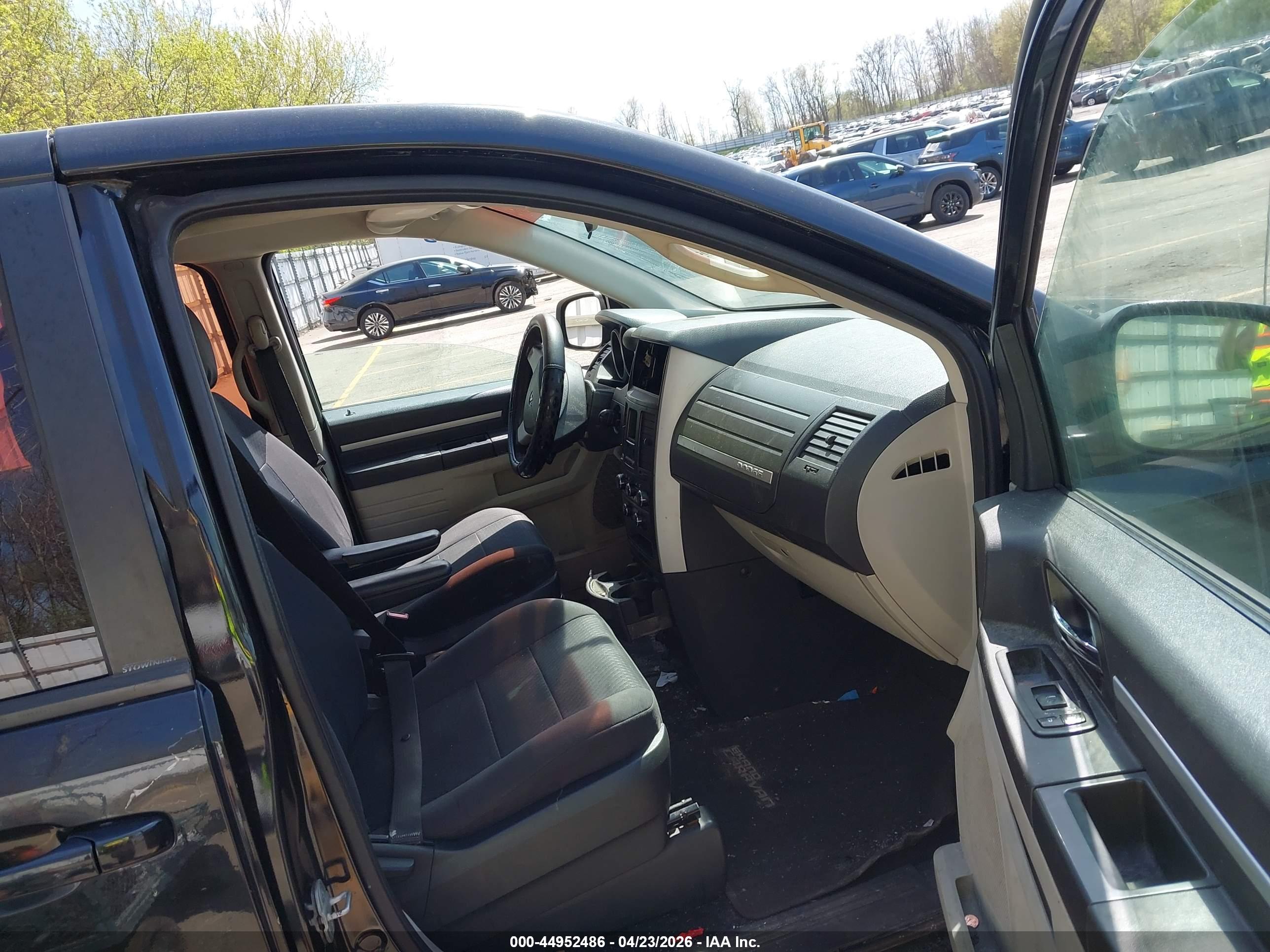 DODGE GRAND image 5