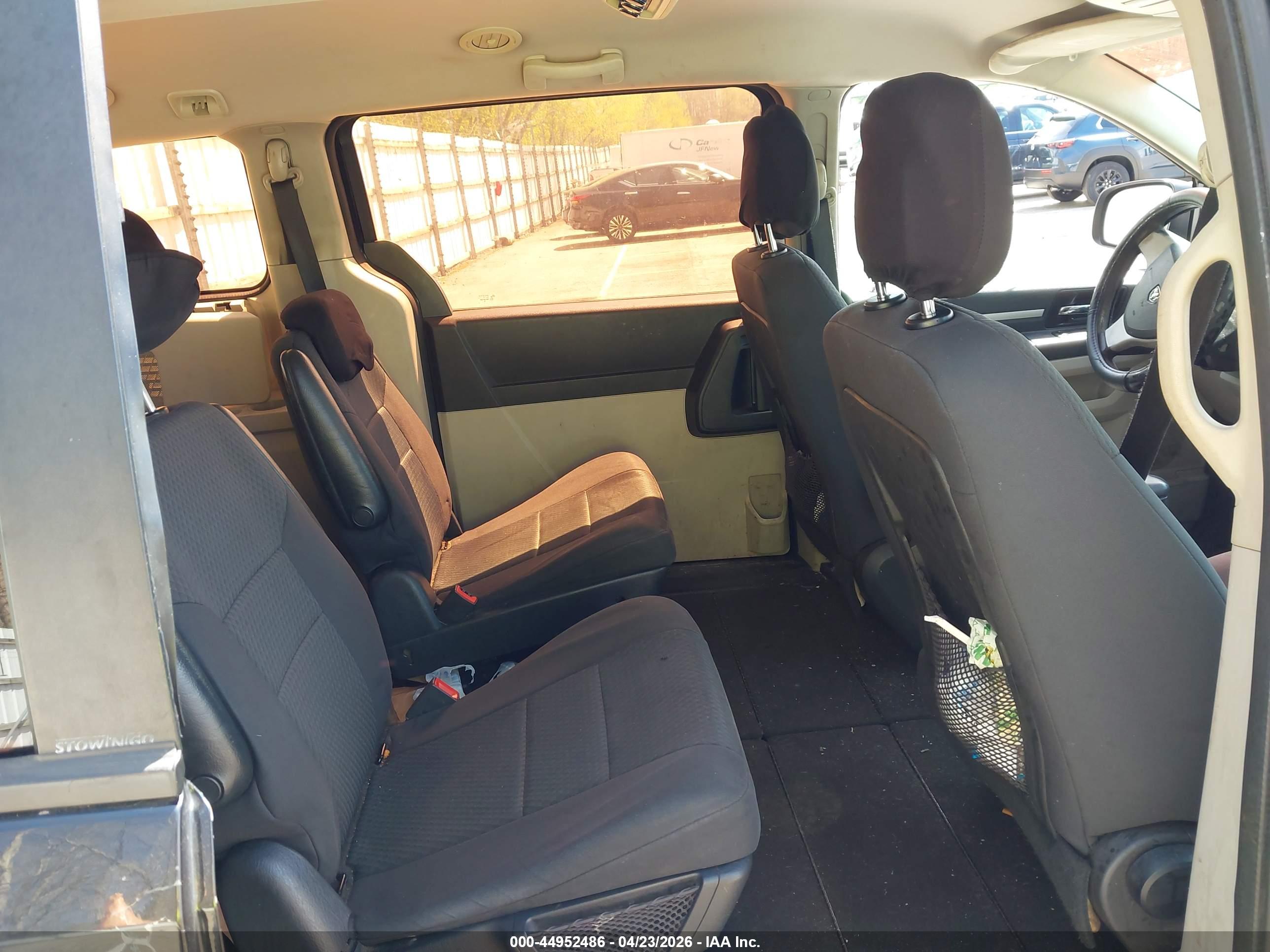 DODGE GRAND image 8