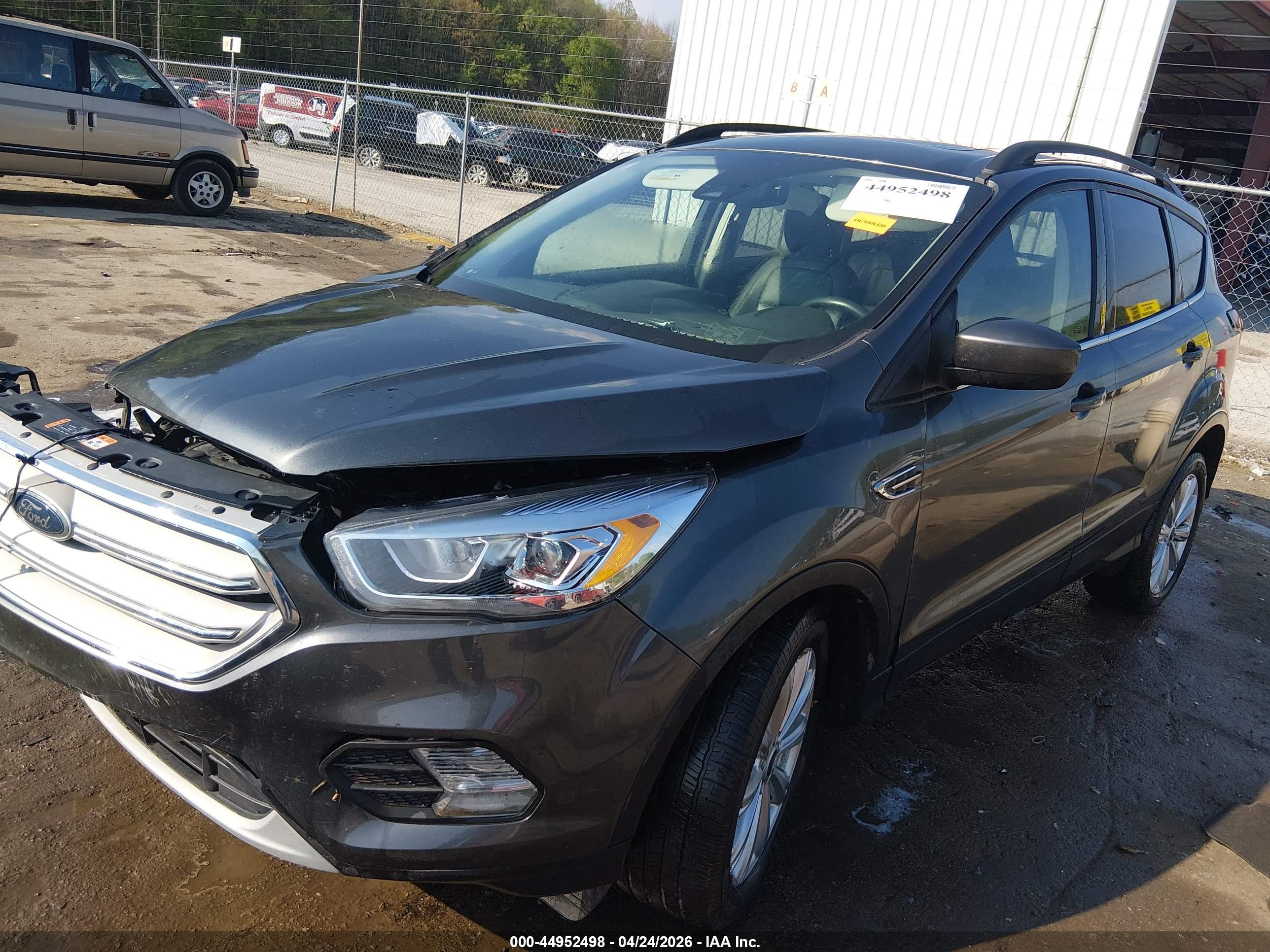 FORD ESCAPE image 2