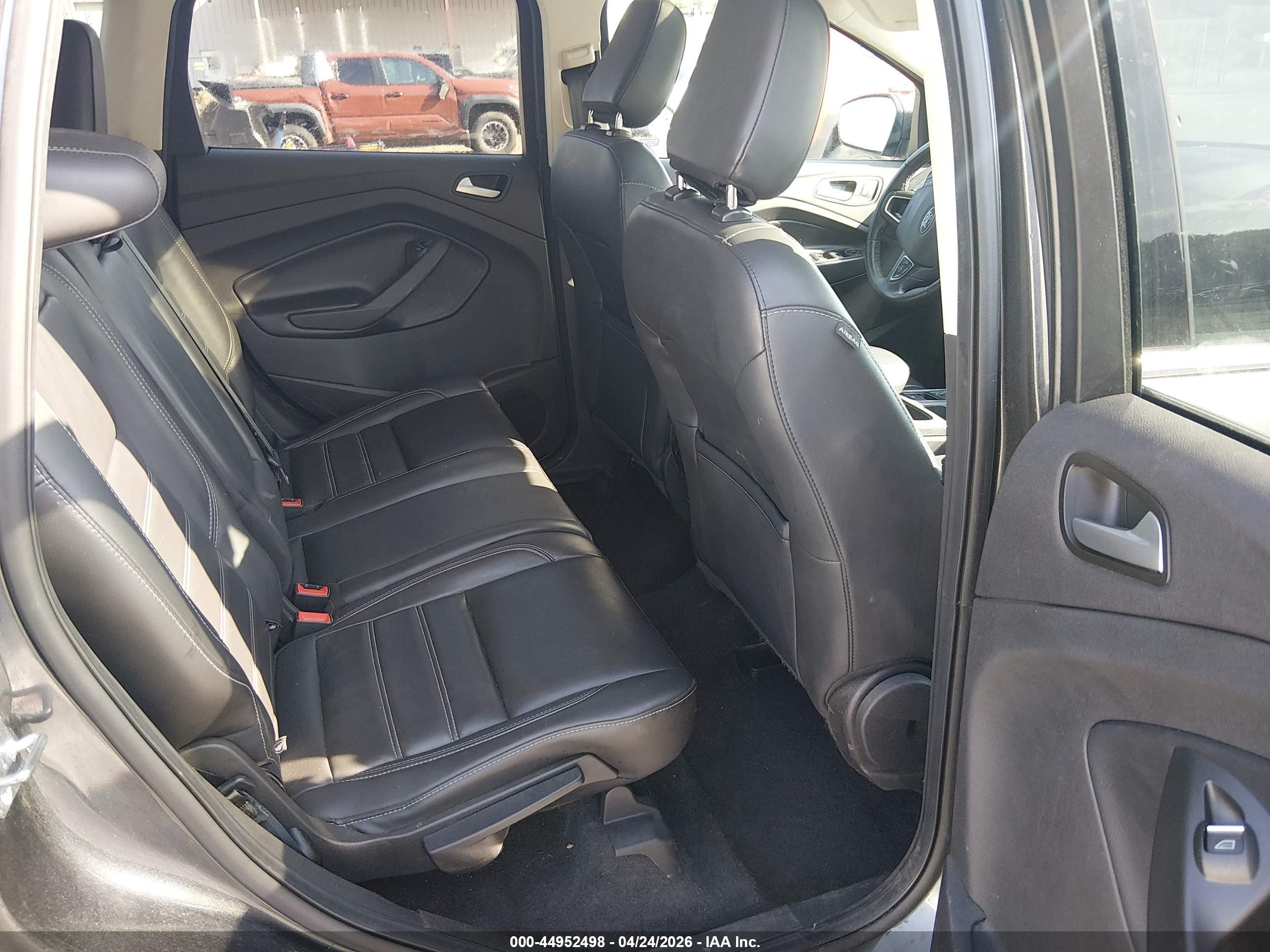 FORD ESCAPE image 8