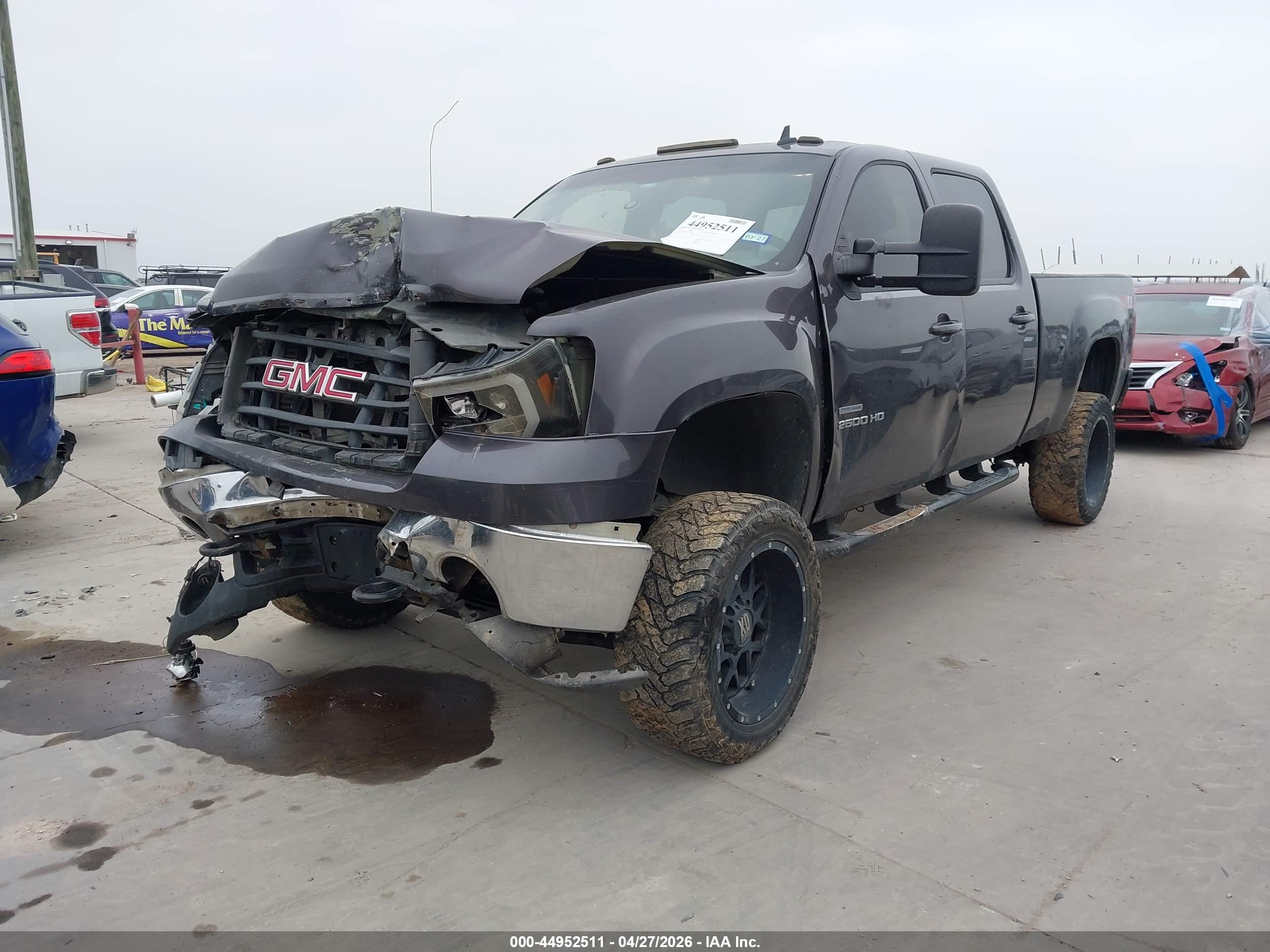 GMC SIERRA image 2
