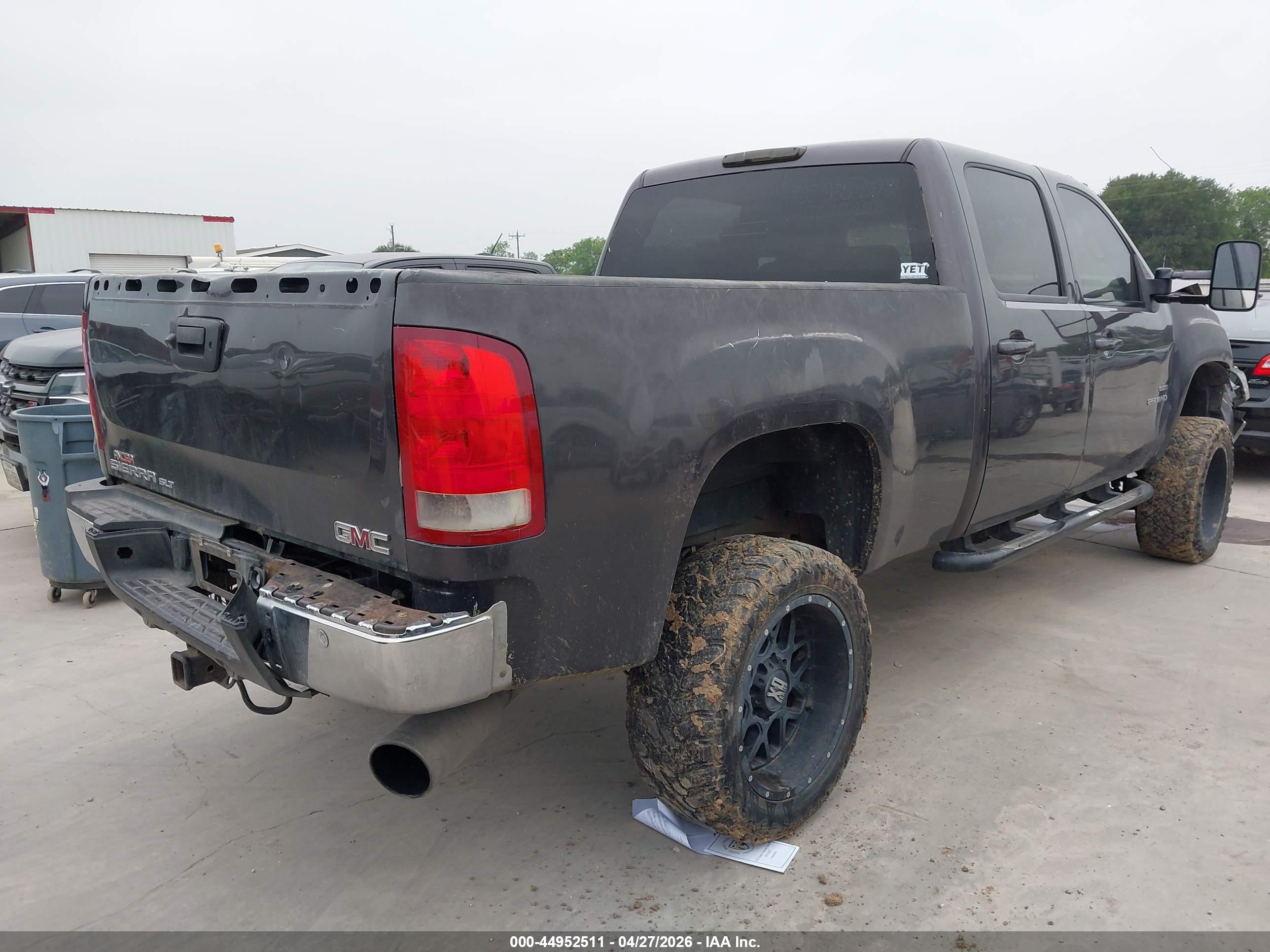 GMC SIERRA image 4