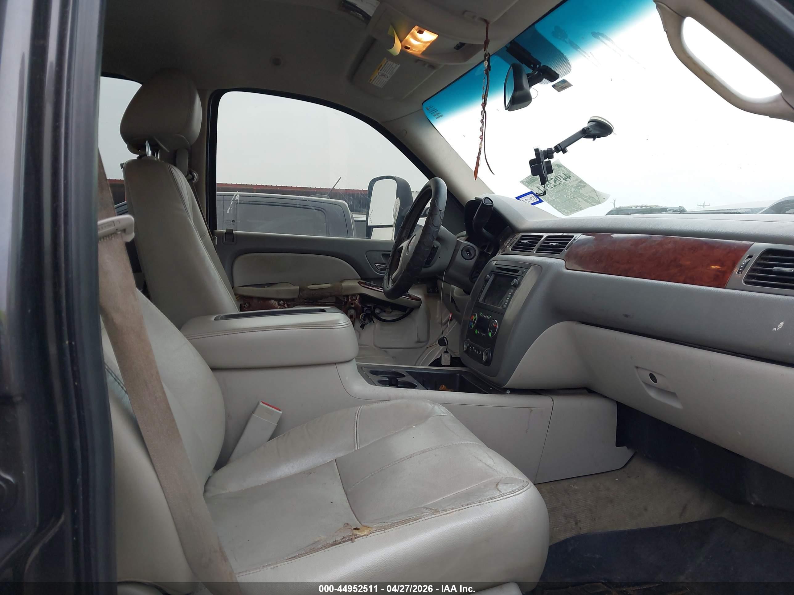 GMC SIERRA image 5