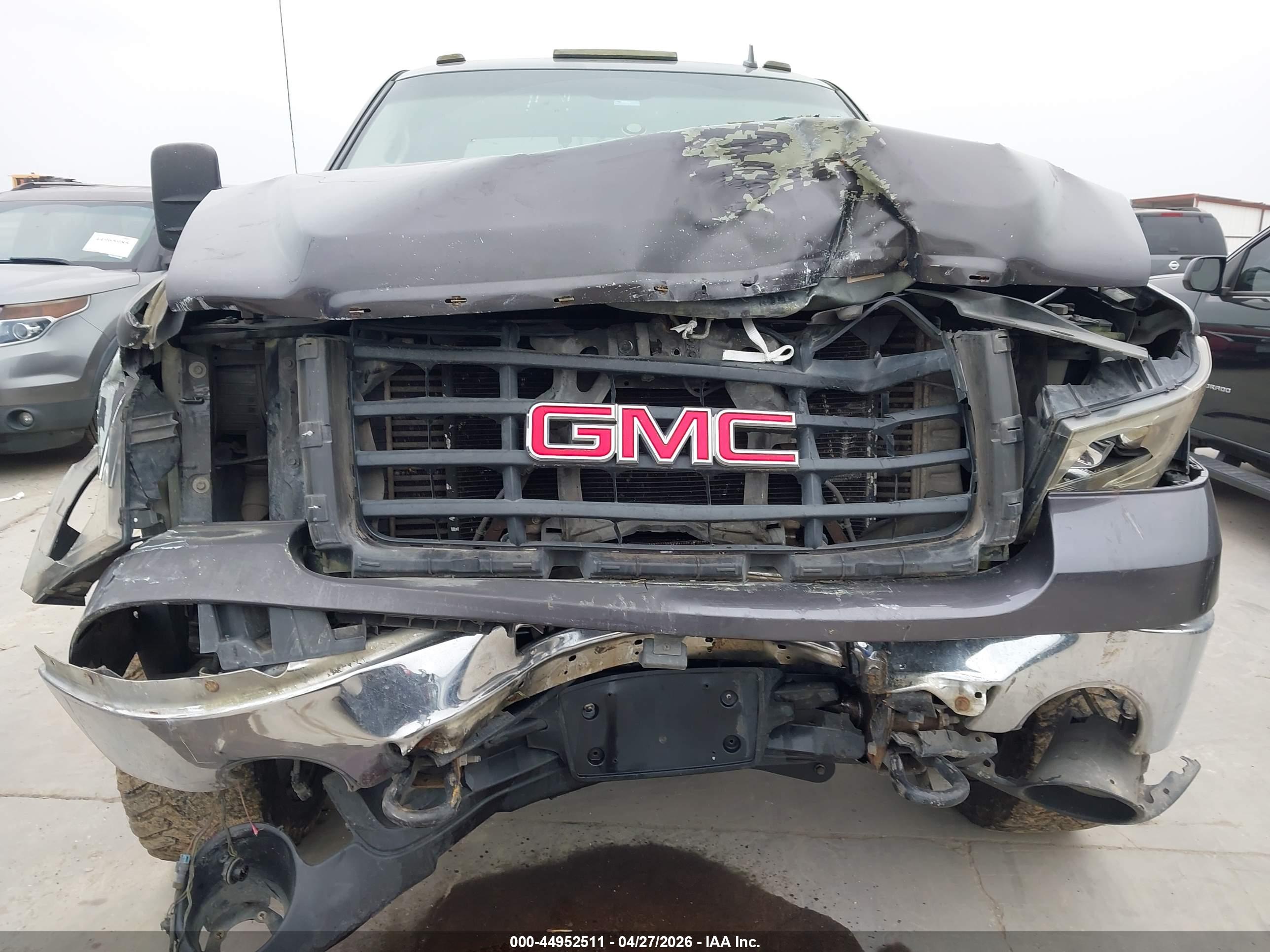 GMC SIERRA image 6