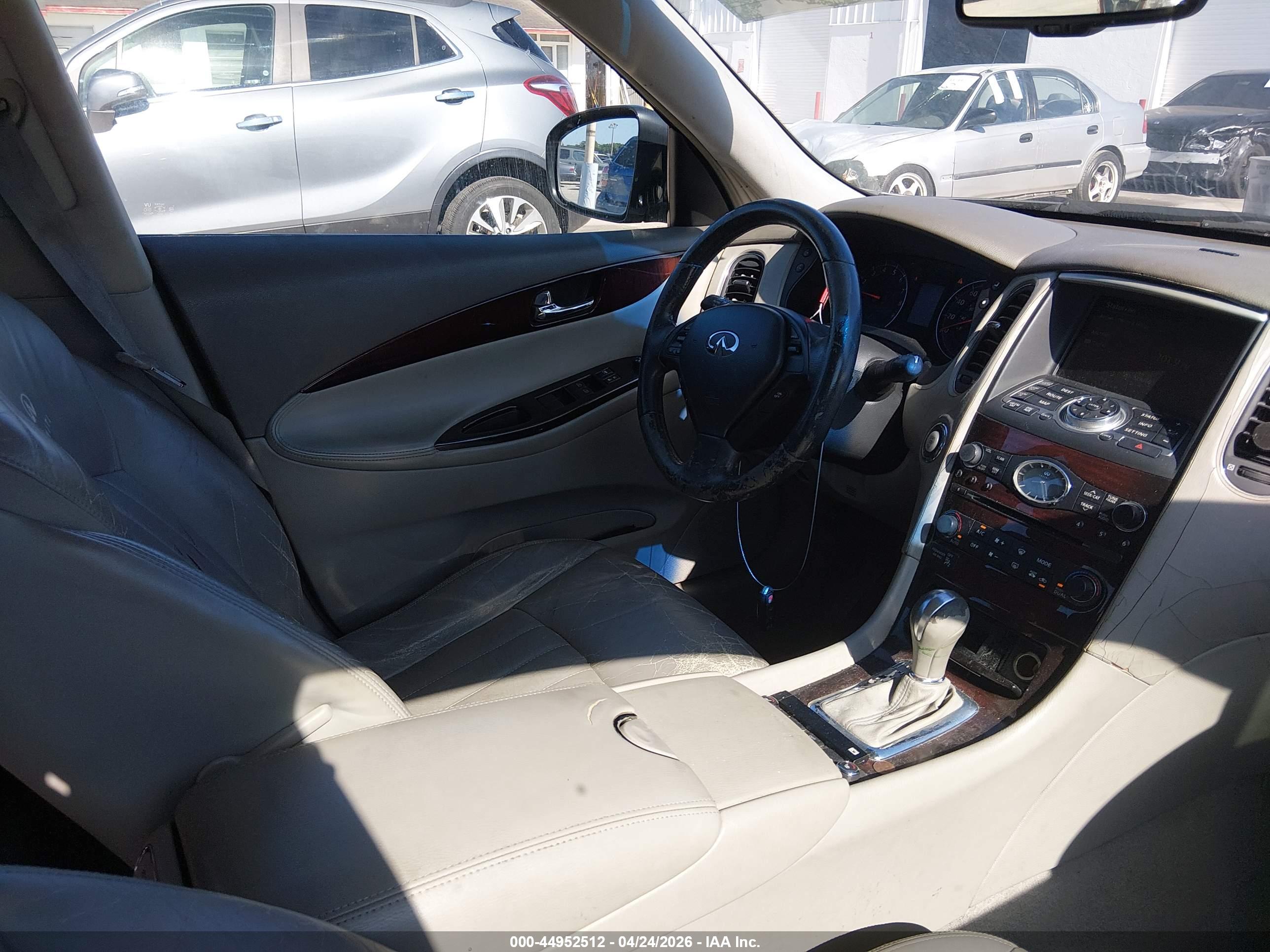 INFINITI EX35 image 5