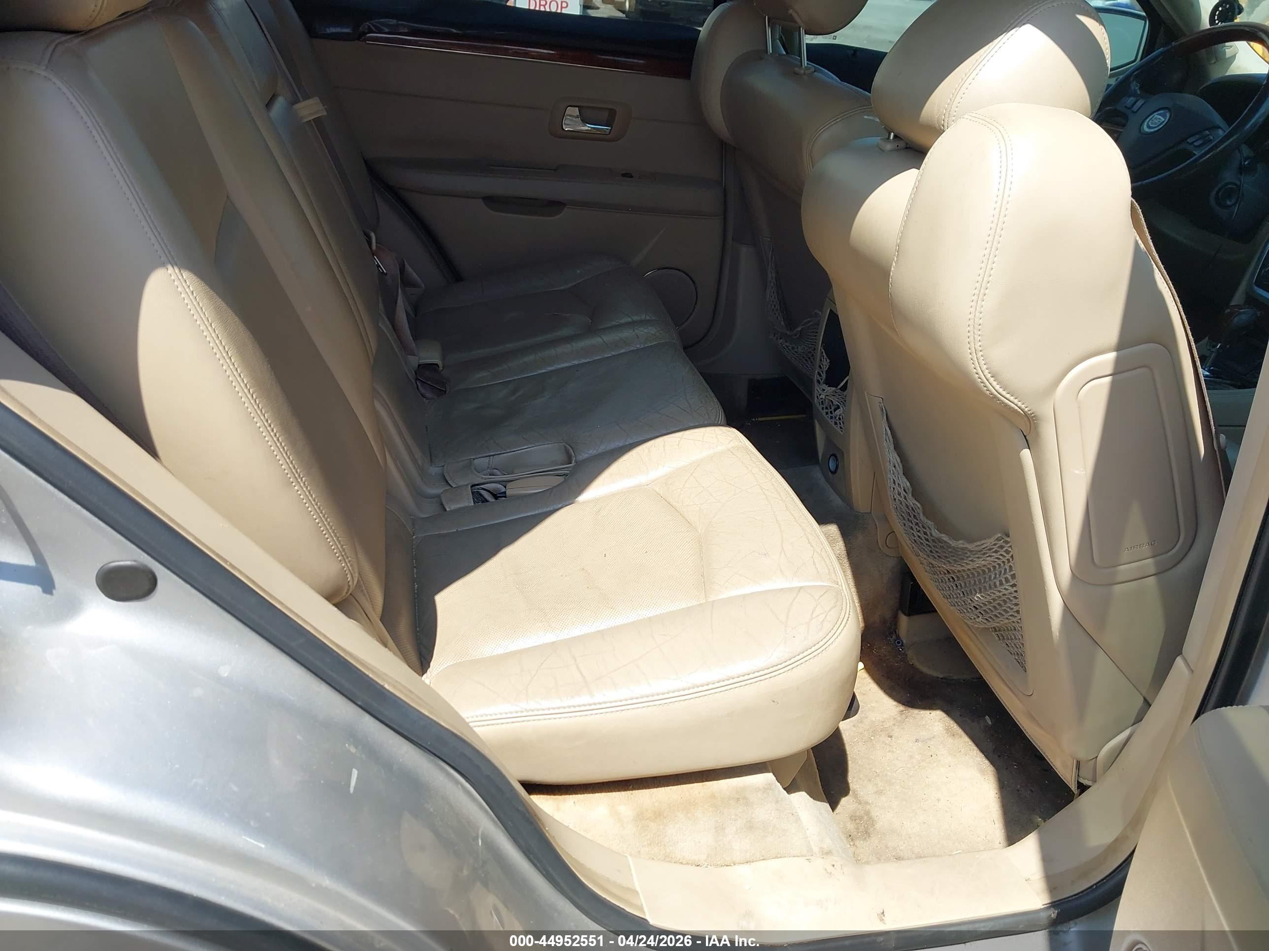 CADILLAC SRX image 8