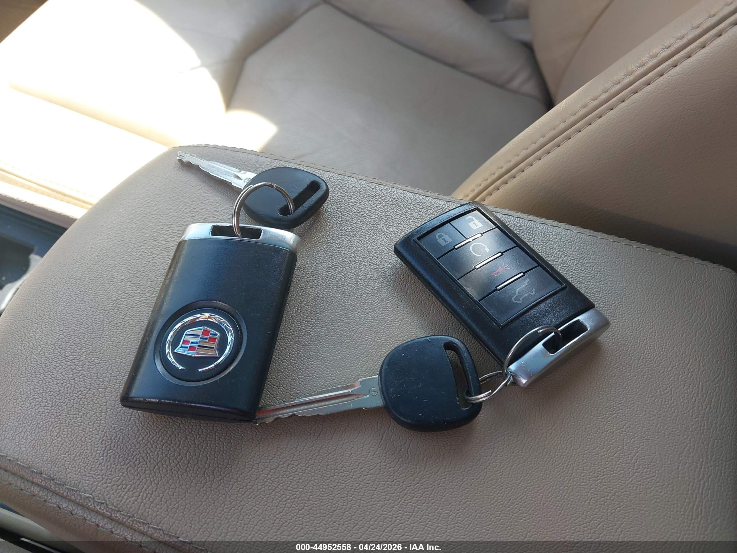 CADILLAC SRX image 11