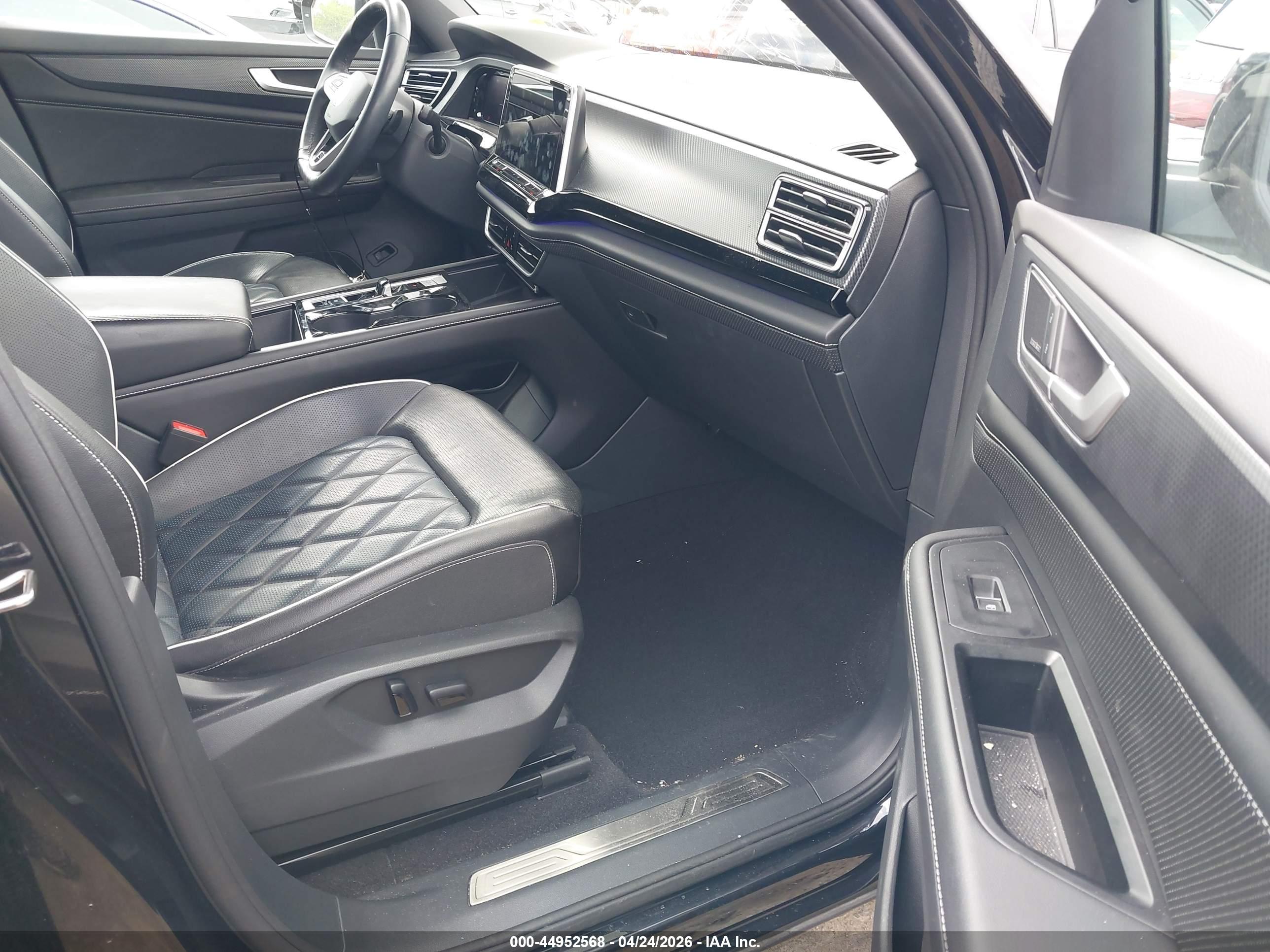 VOLKSWAGEN ATLAS image 5