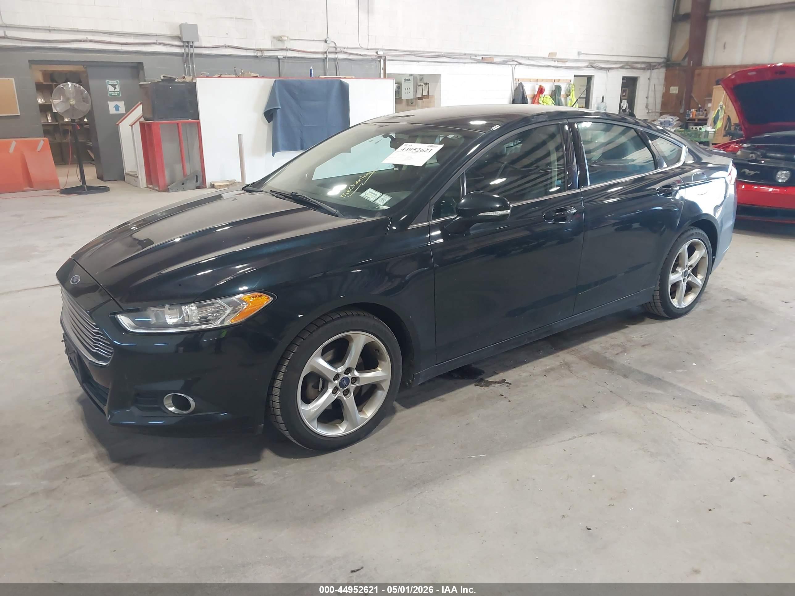 FORD FUSION image 2