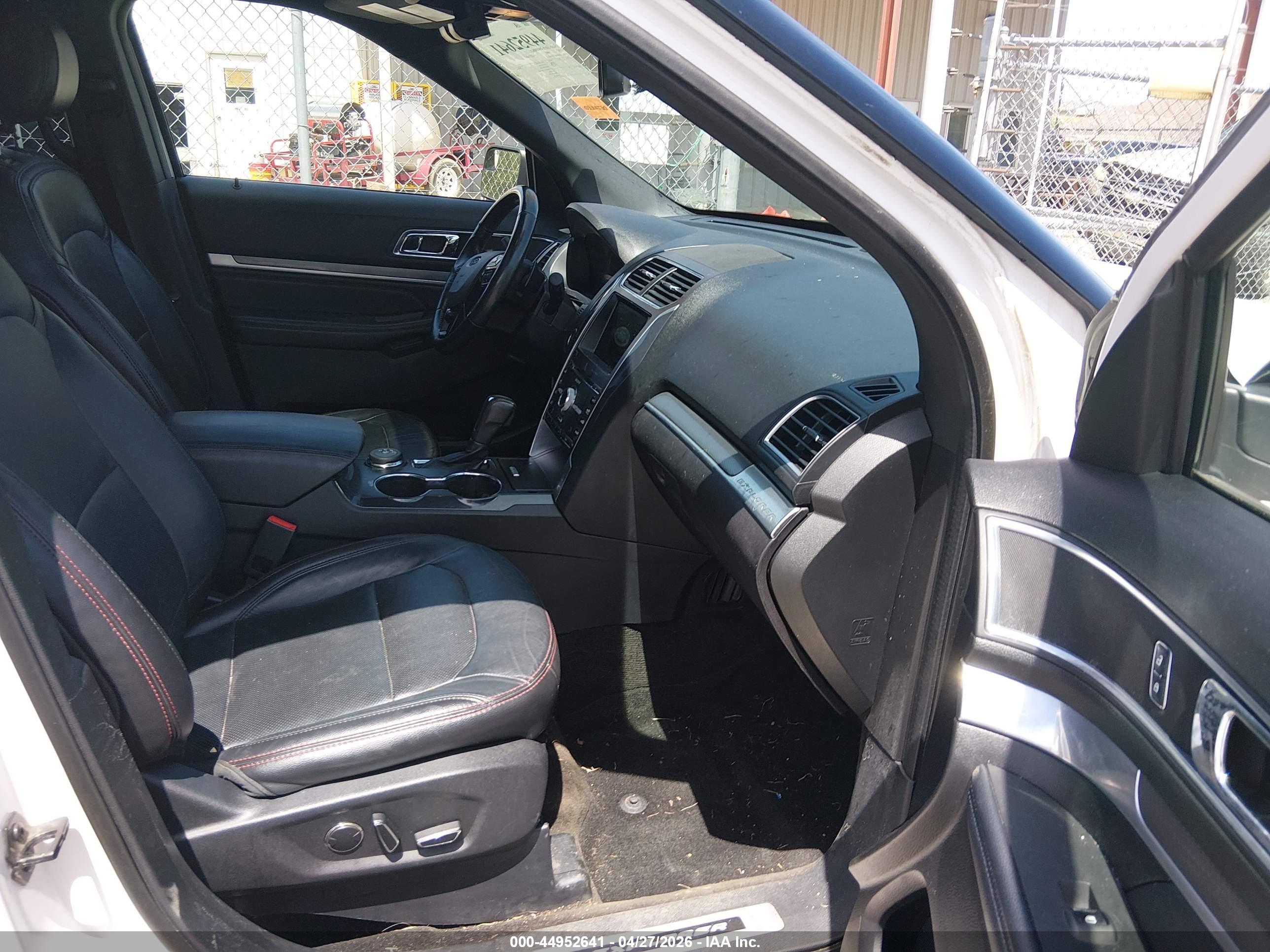 FORD EXPLORER image 5