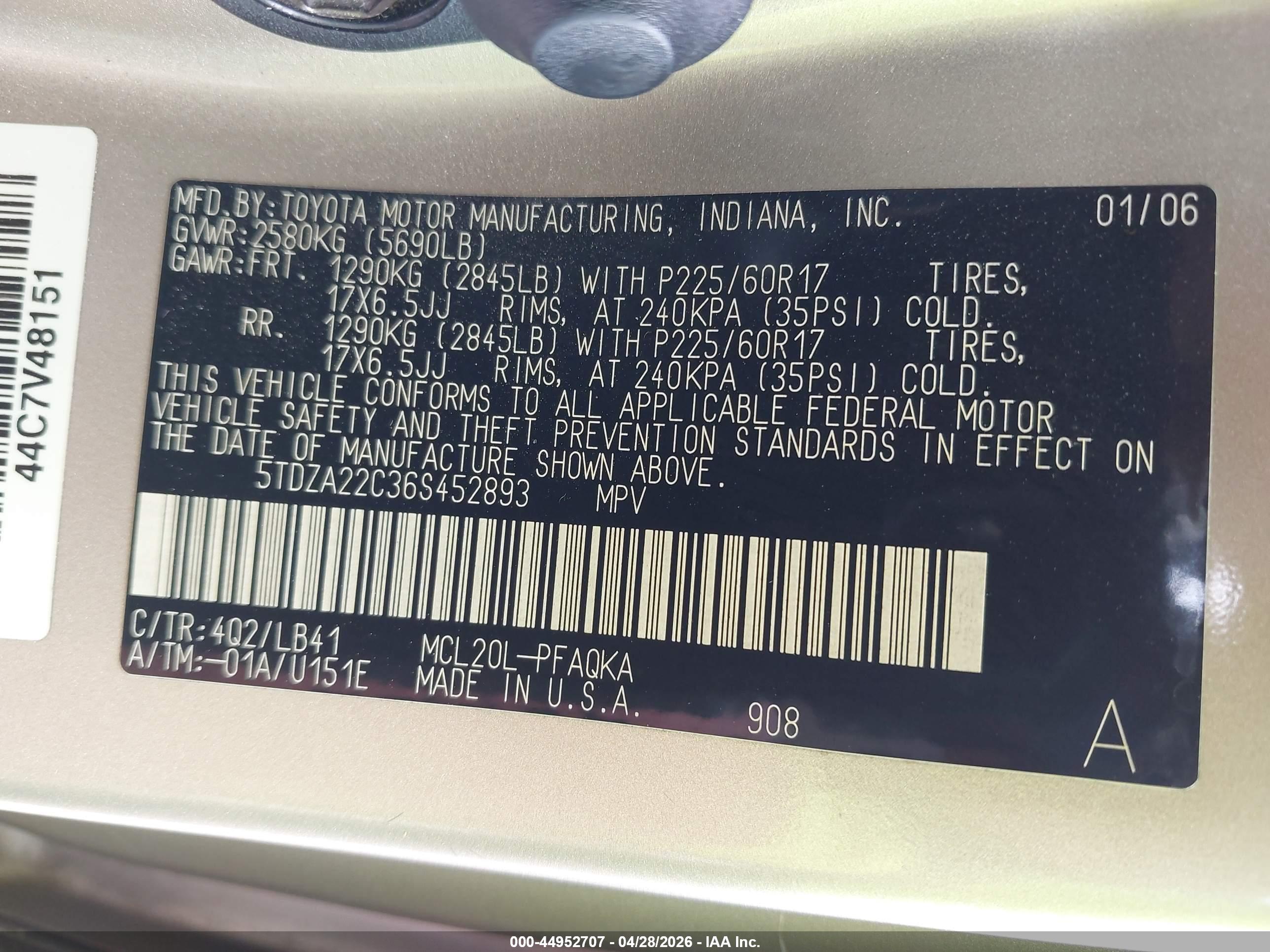 TOYOTA SIENNA image 9