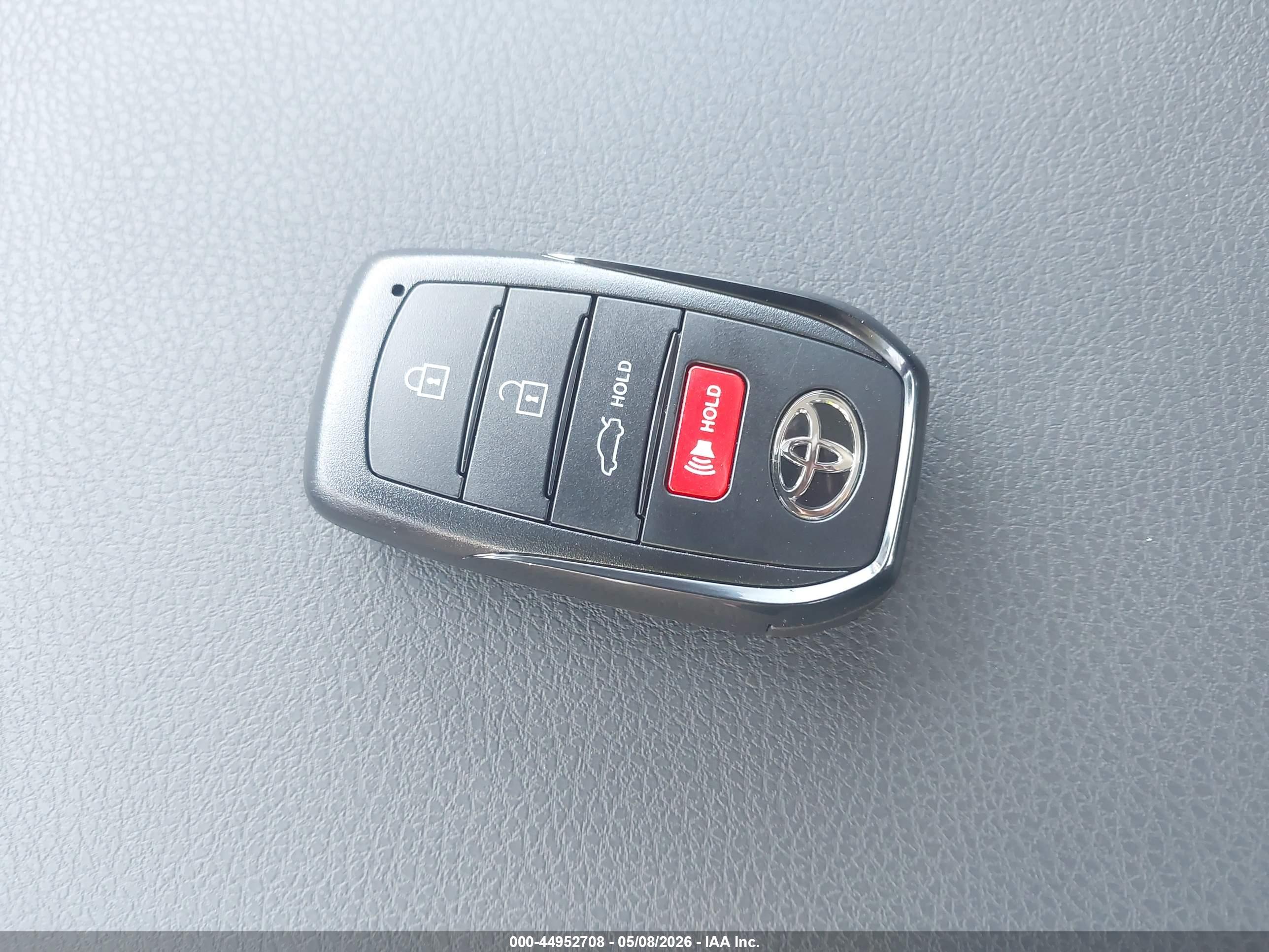 TOYOTA CAMRY image 11