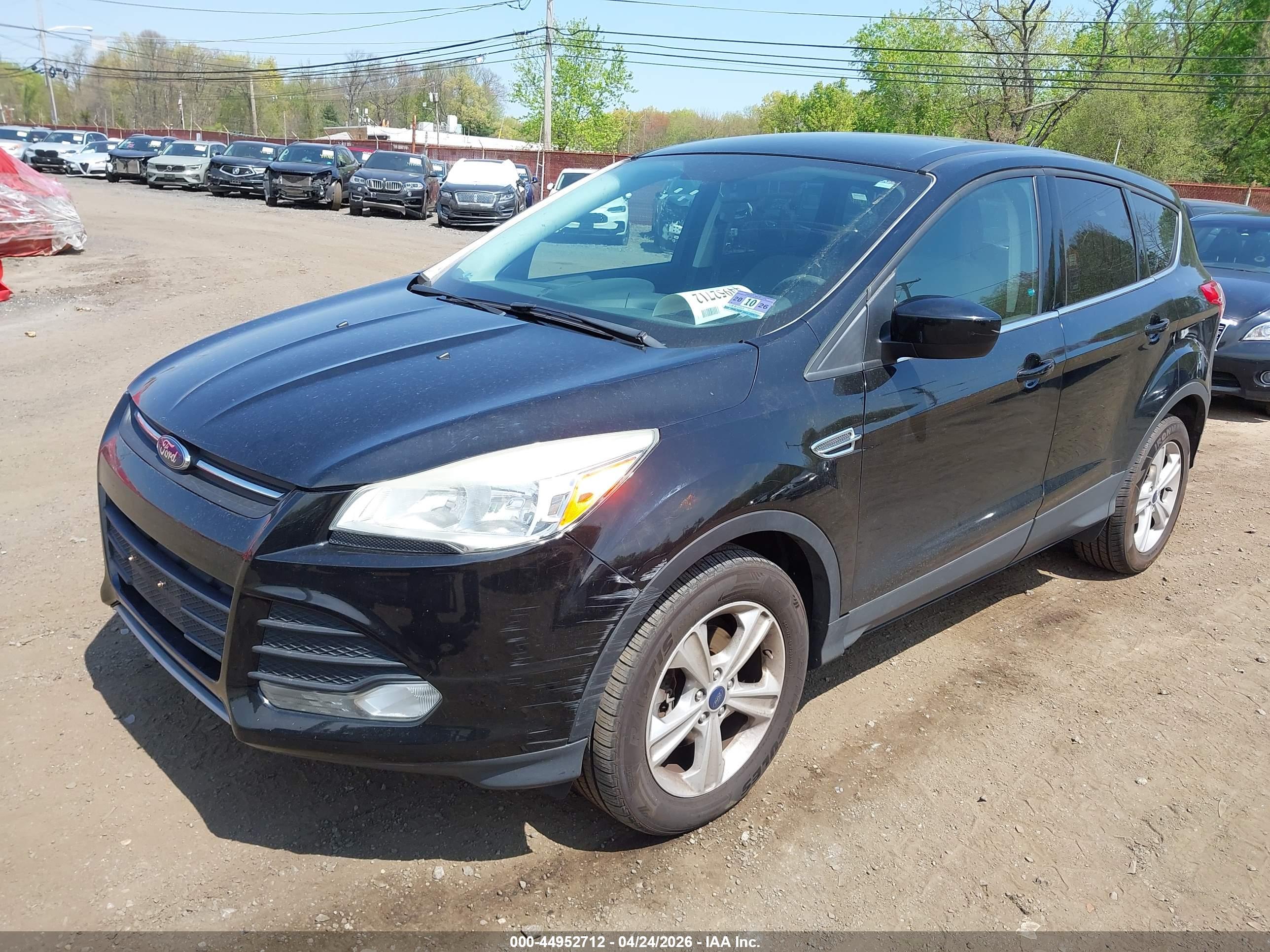 FORD ESCAPE image 2