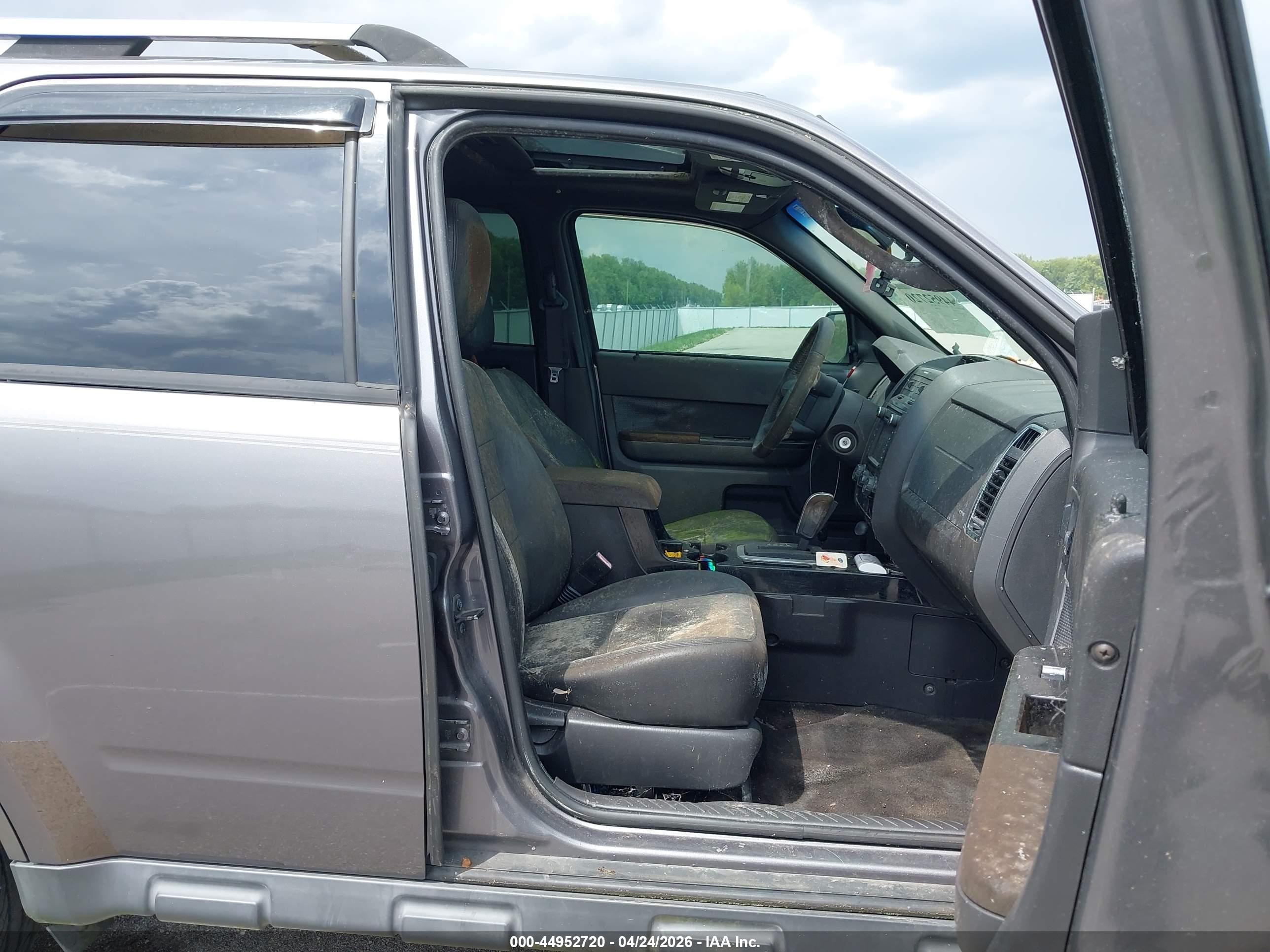 FORD ESCAPE image 5
