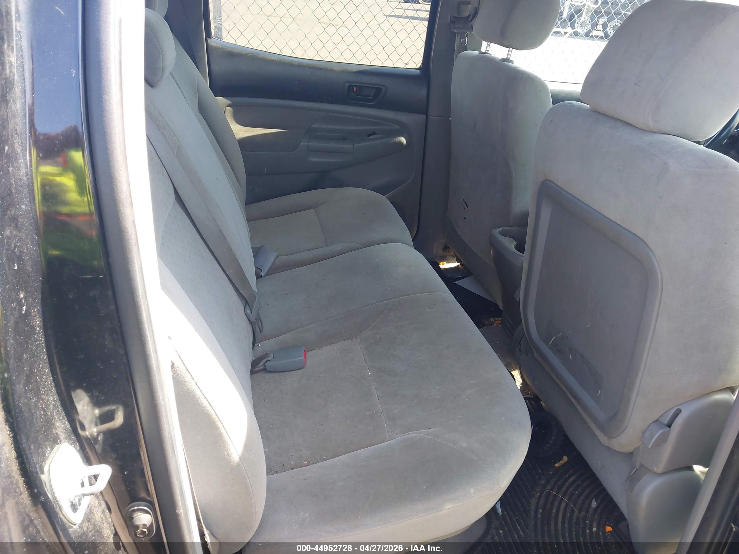 TOYOTA TACOMA image 8
