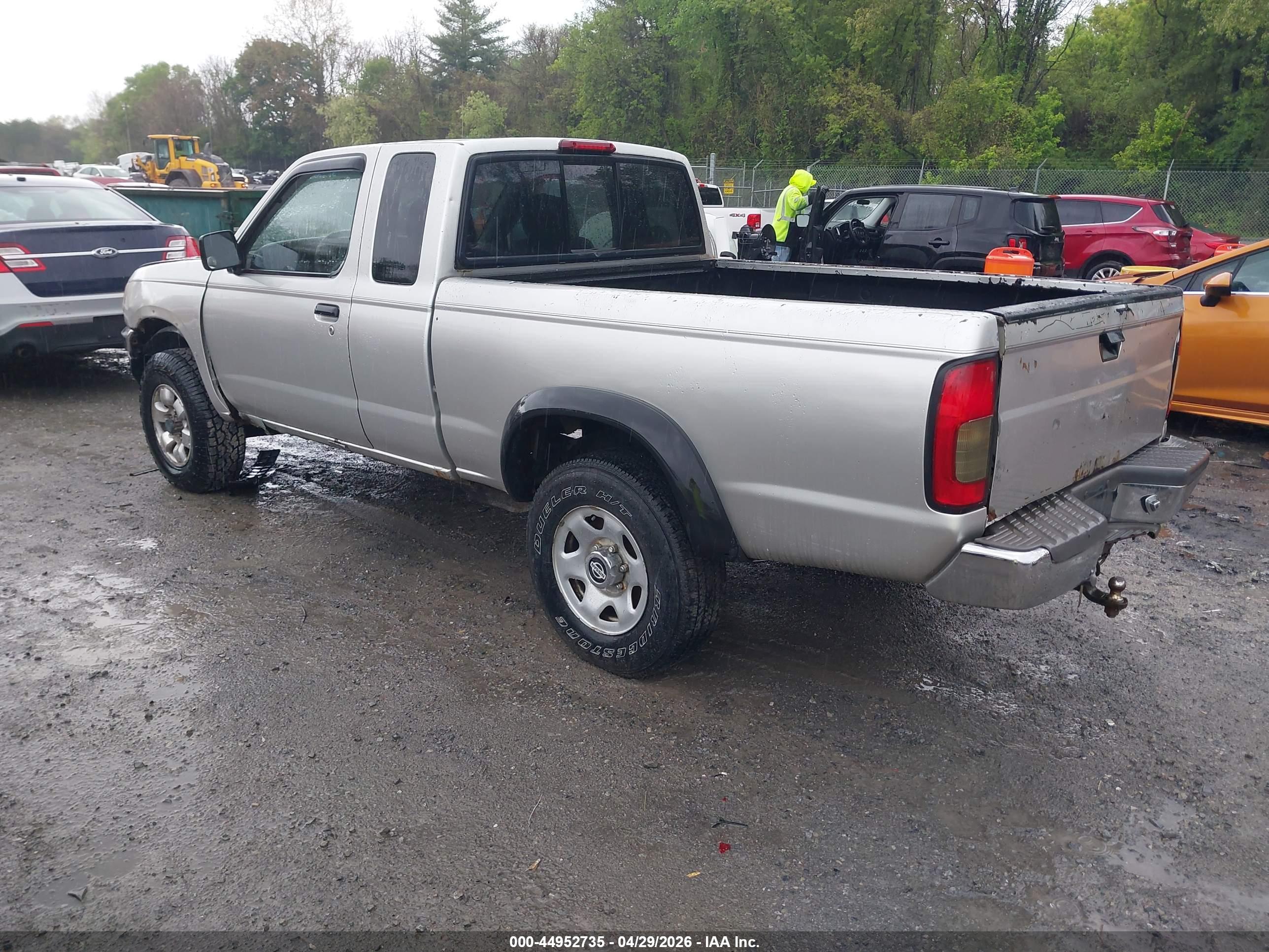 NISSAN FRONTIER image 3