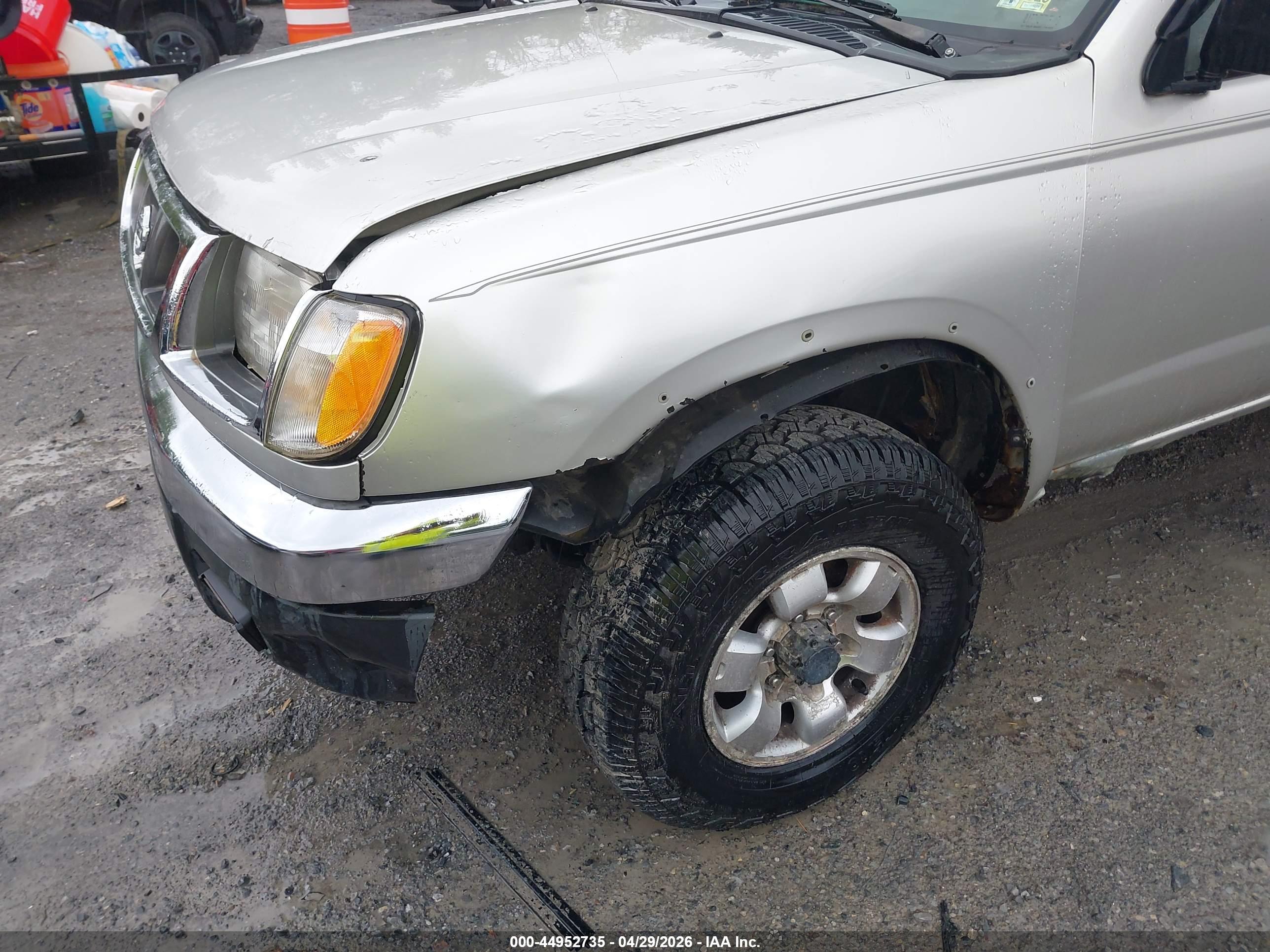 NISSAN FRONTIER image 6