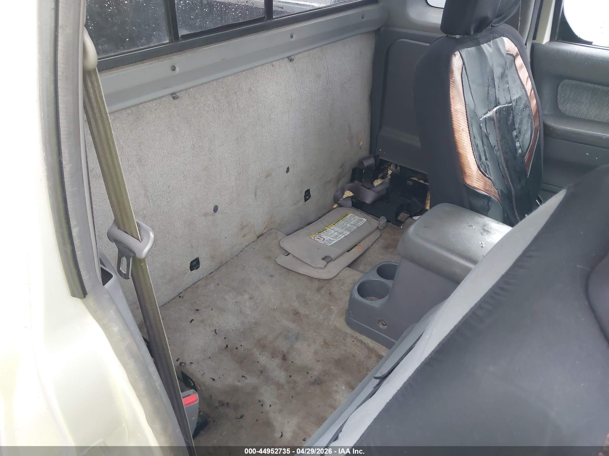 NISSAN FRONTIER image 8