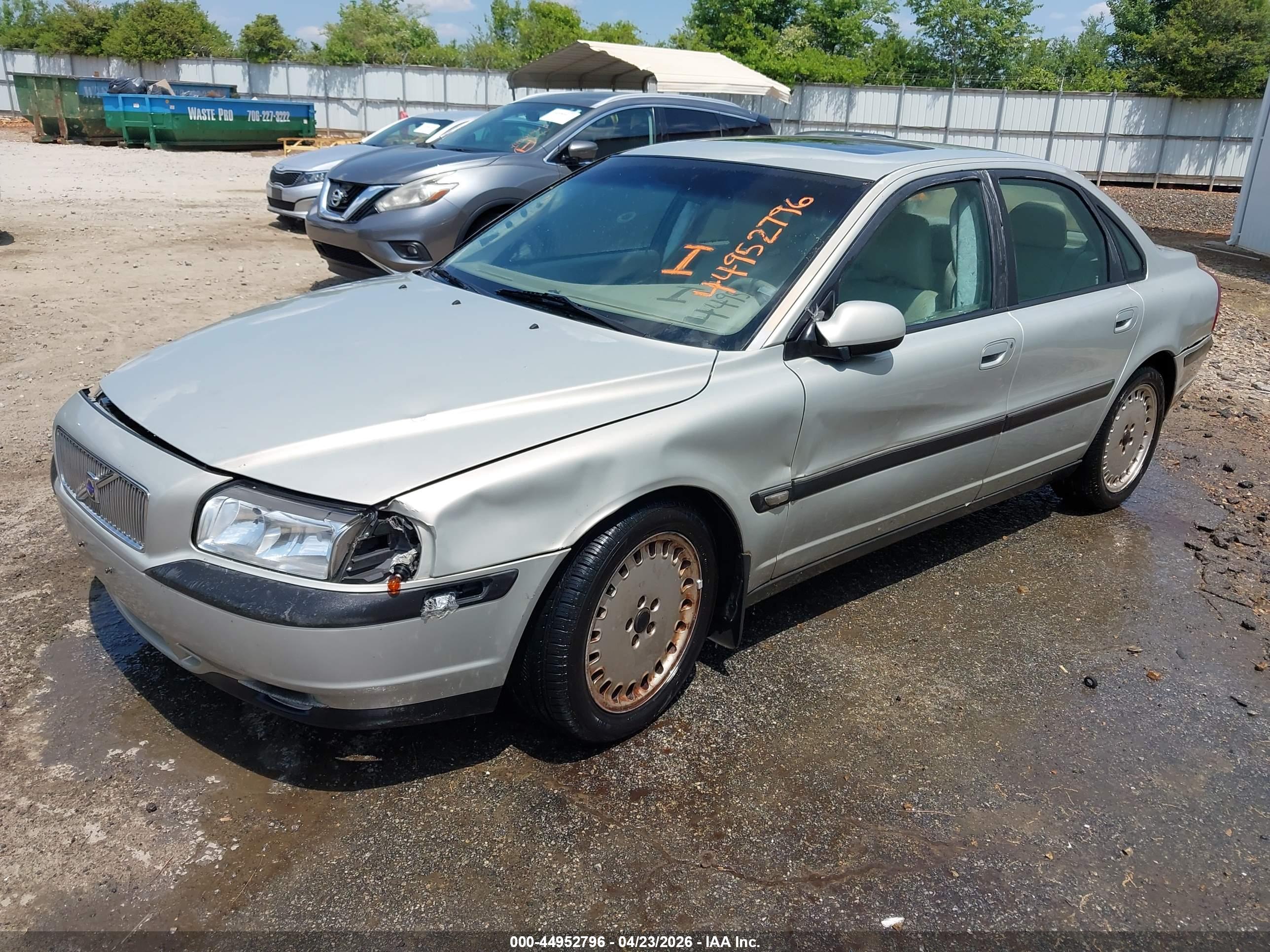 VOLVO S80 image 2