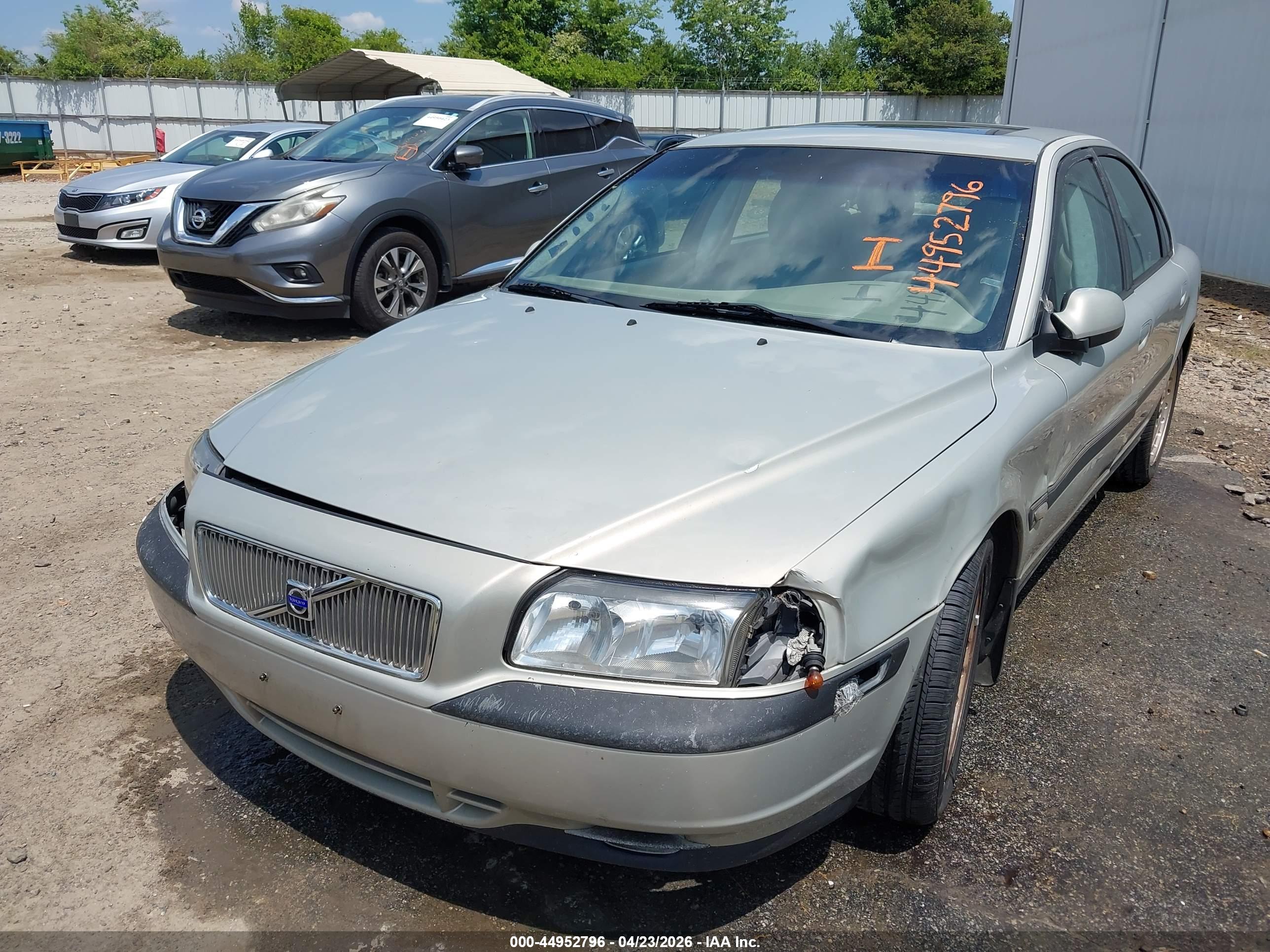 VOLVO S80 image 6