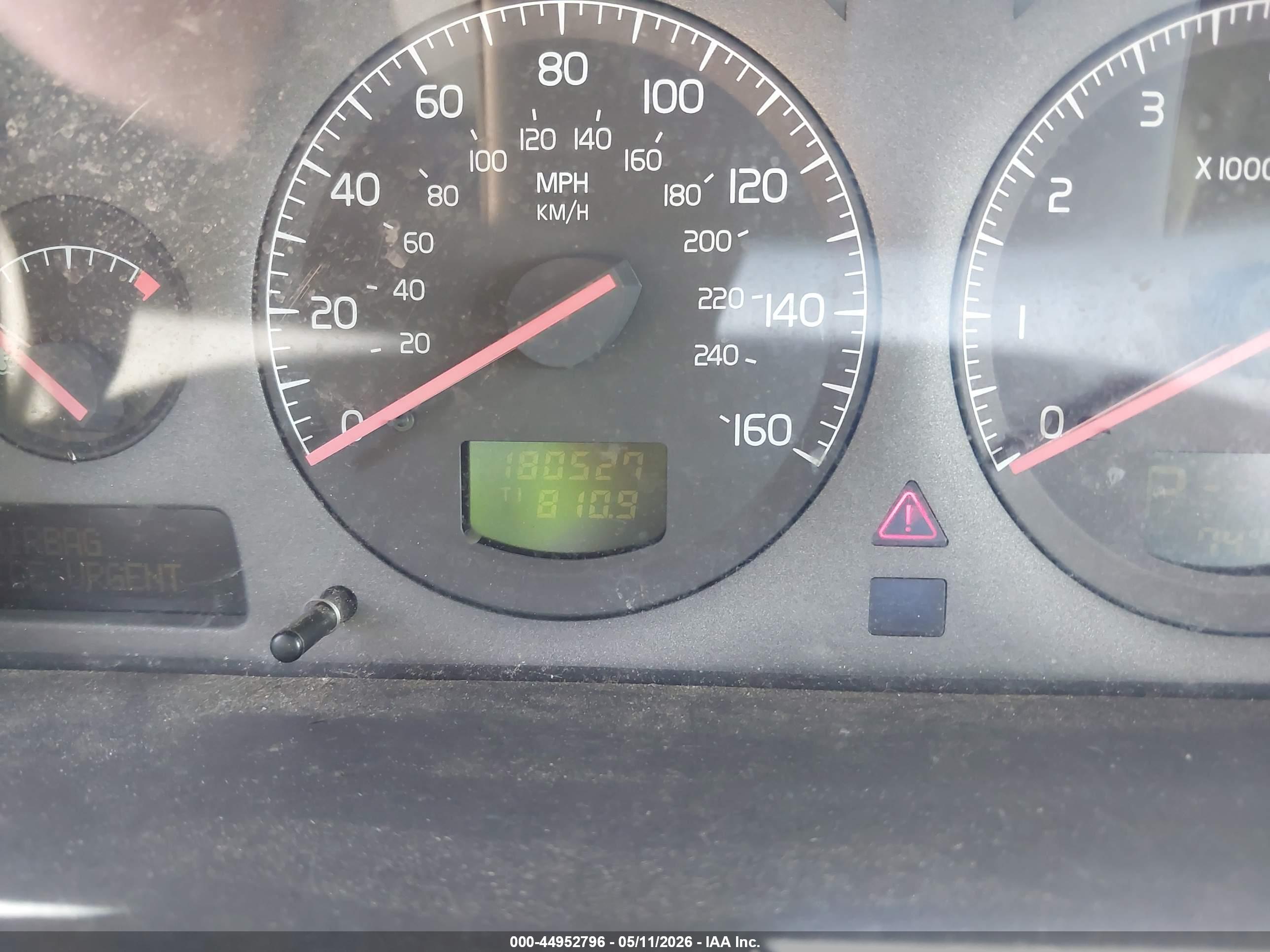 VOLVO S80 image 7