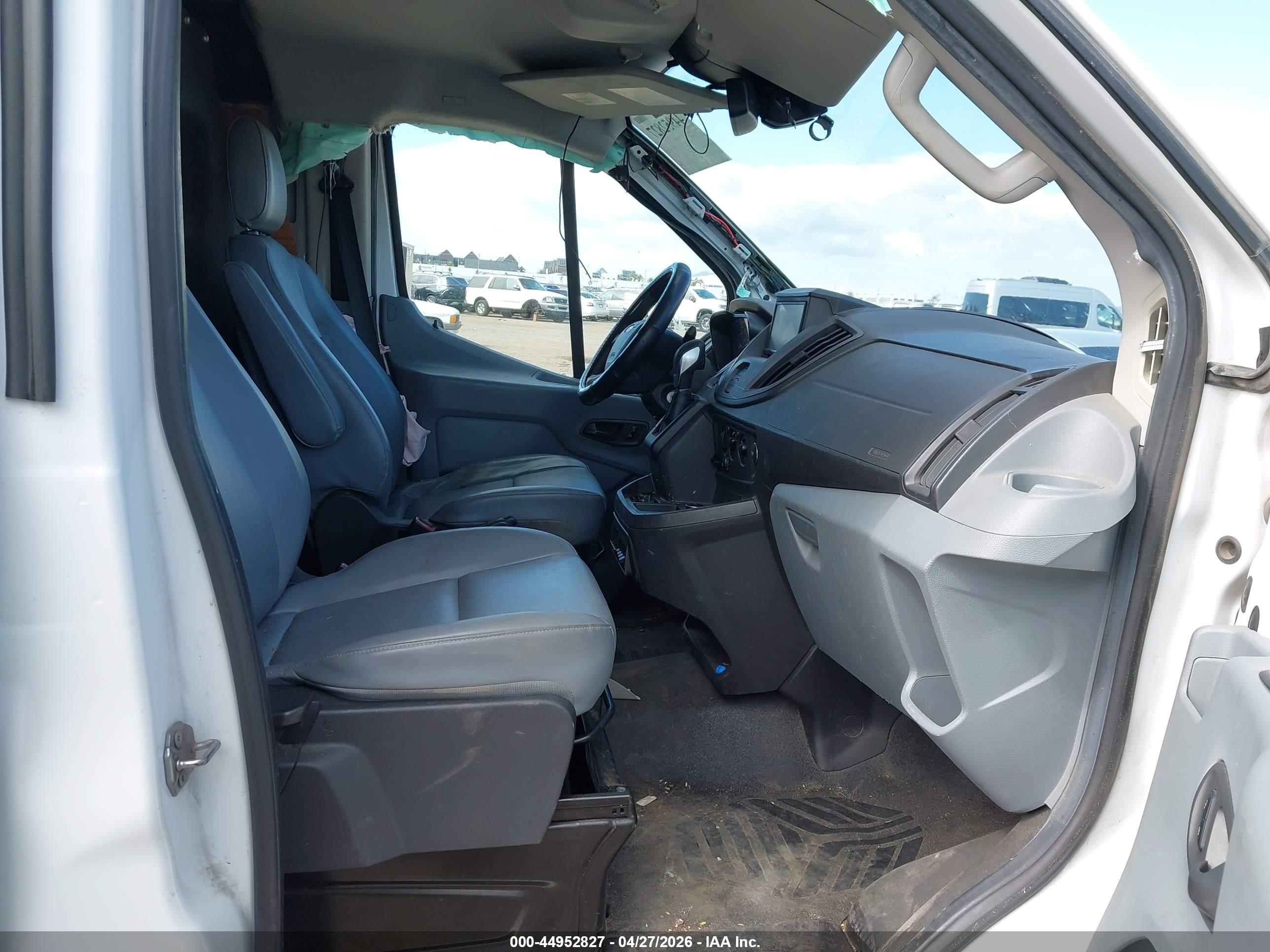 FORD TRANSIT-150 image 5