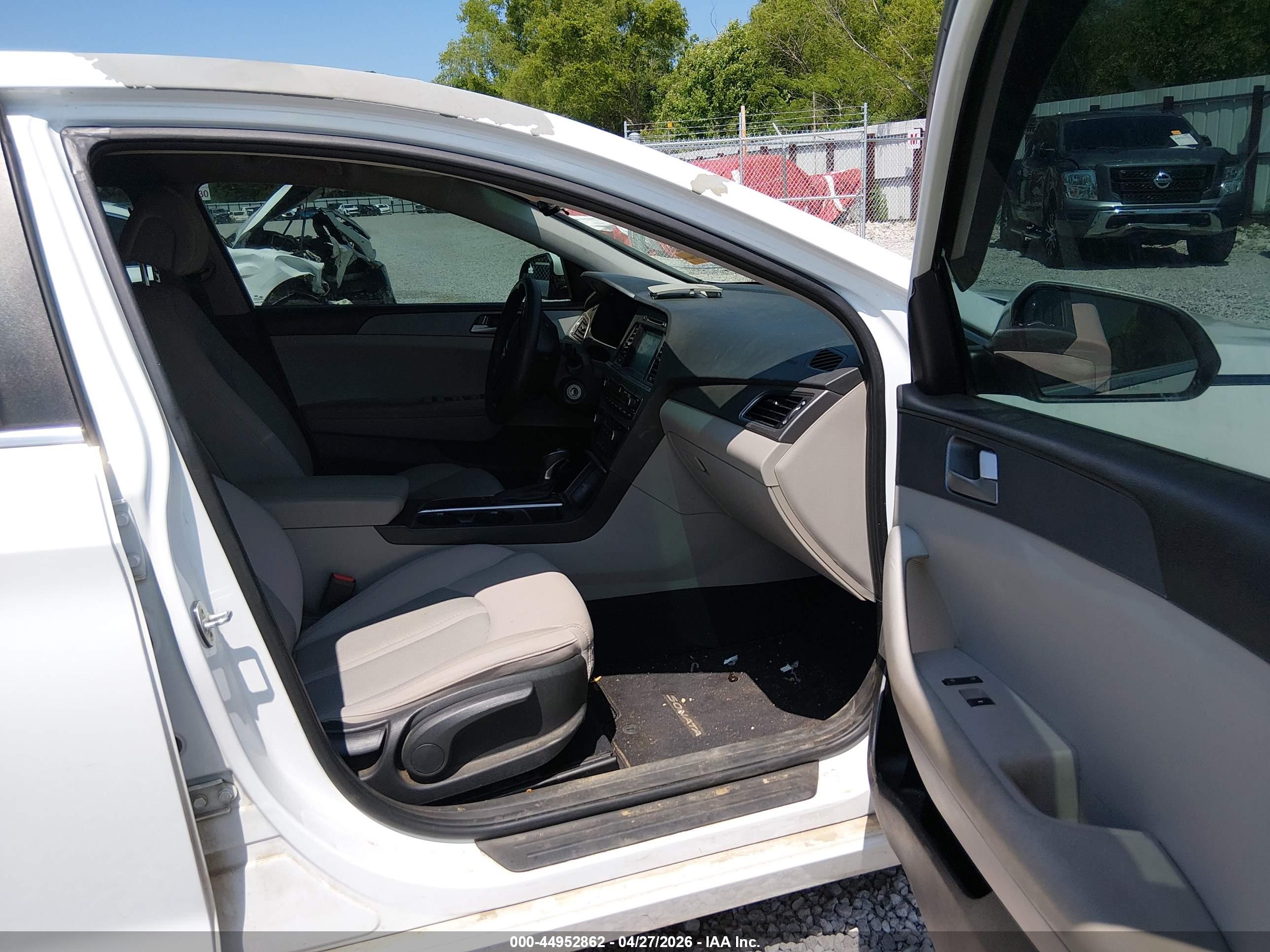 HYUNDAI SONATA image 5