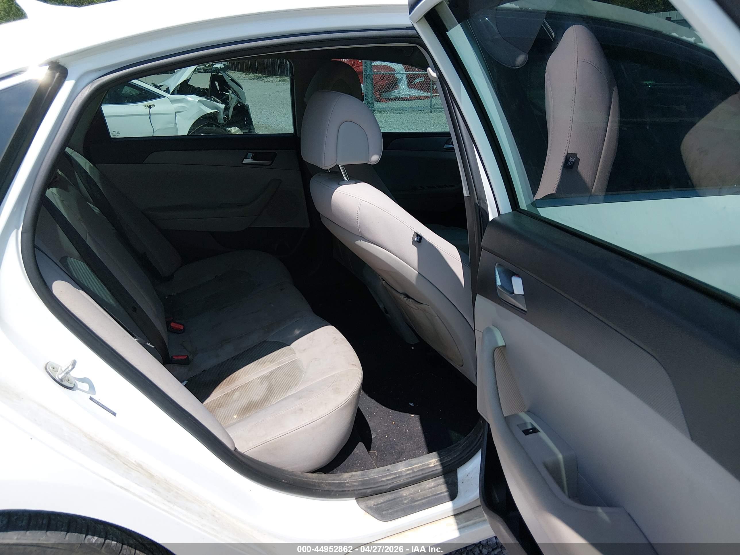 HYUNDAI SONATA image 8