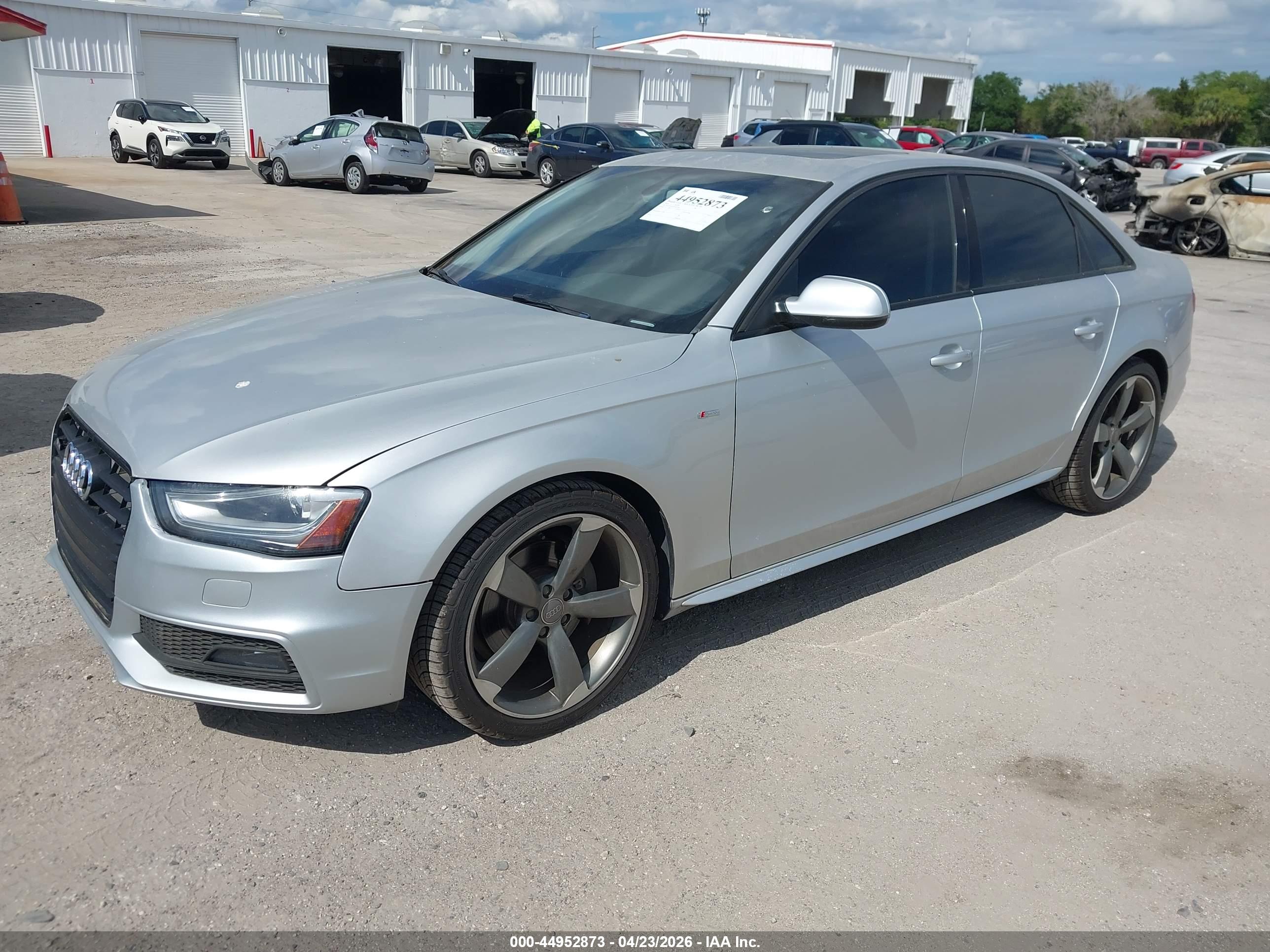 AUDI A4 image 2