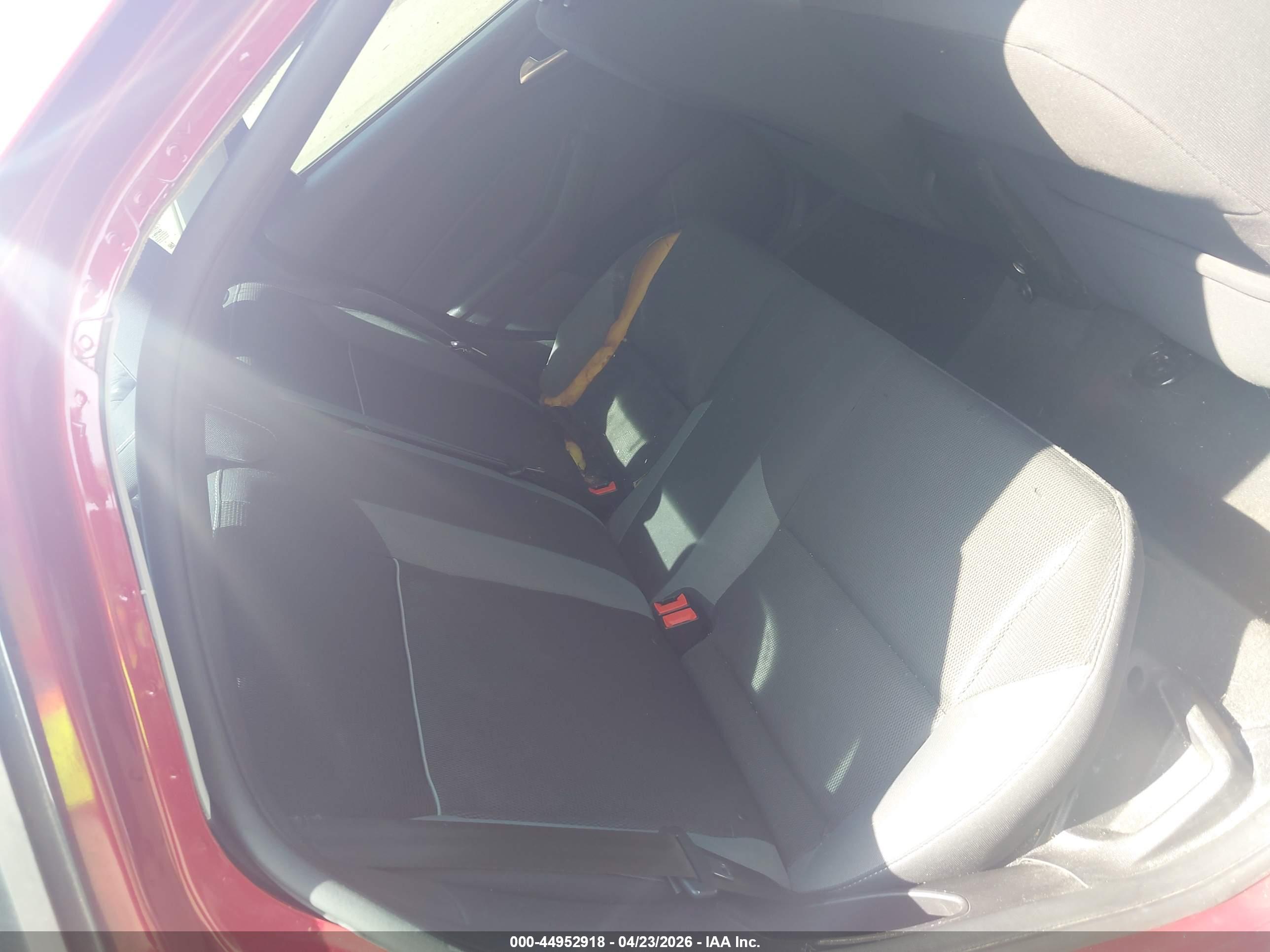 FORD FOCUS image 8