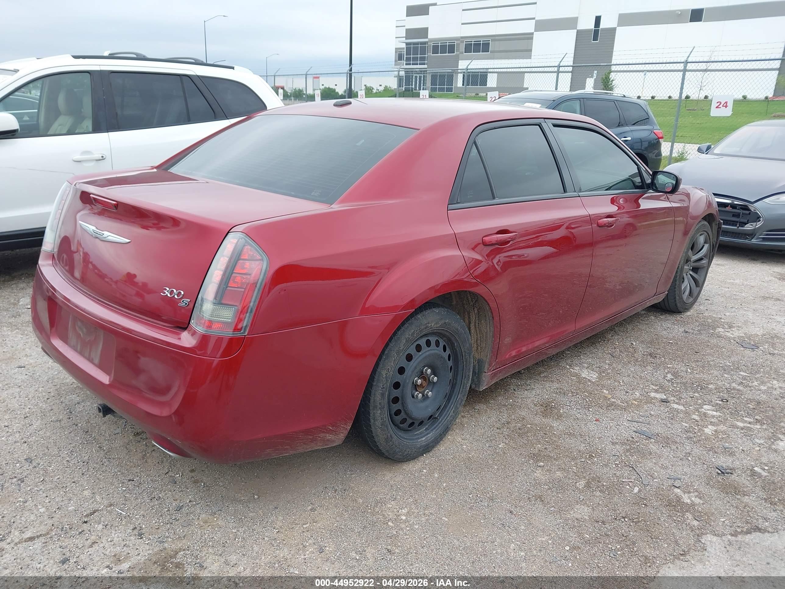 CHRYSLER 300 image 4