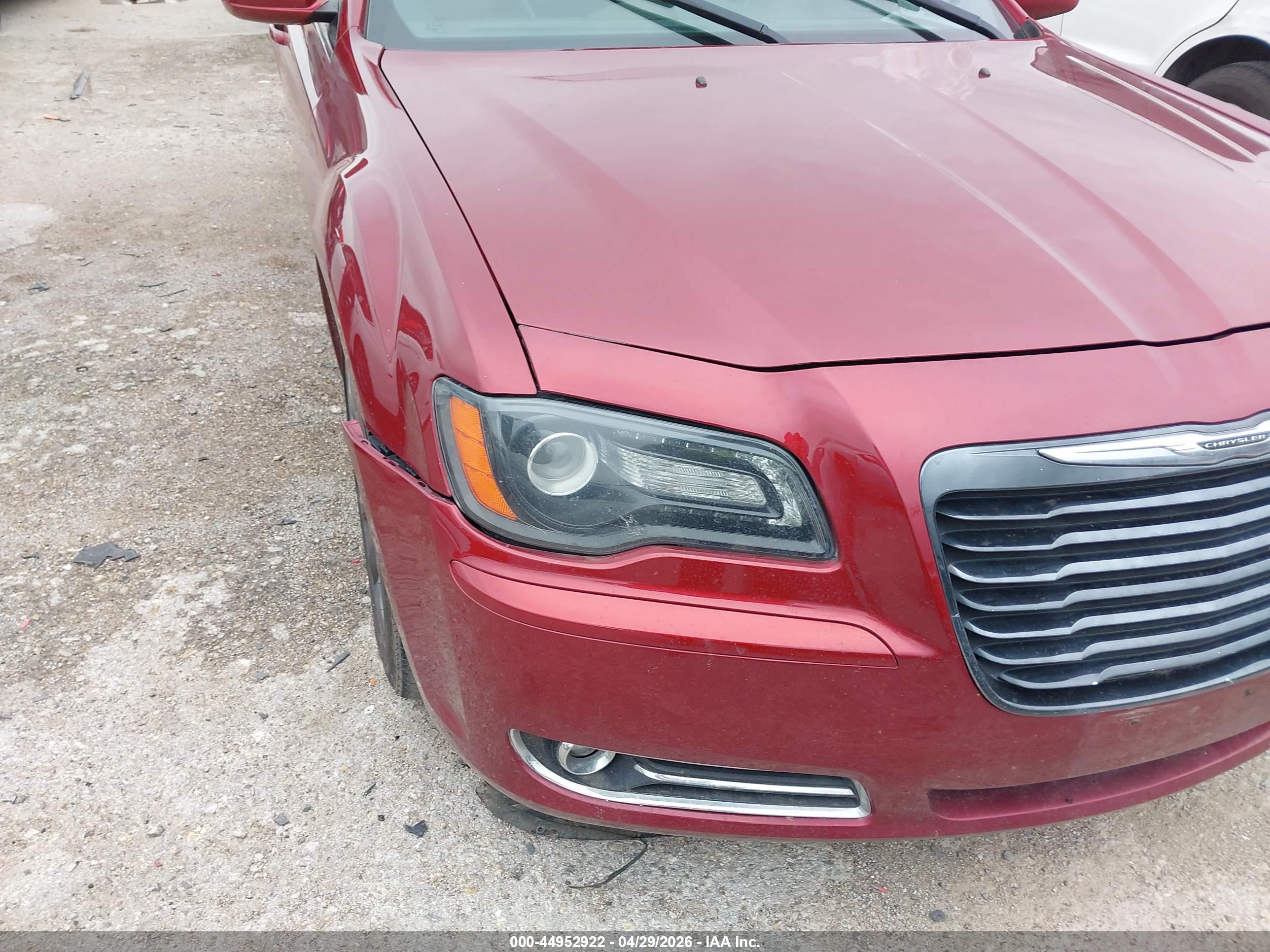 CHRYSLER 300 image 6
