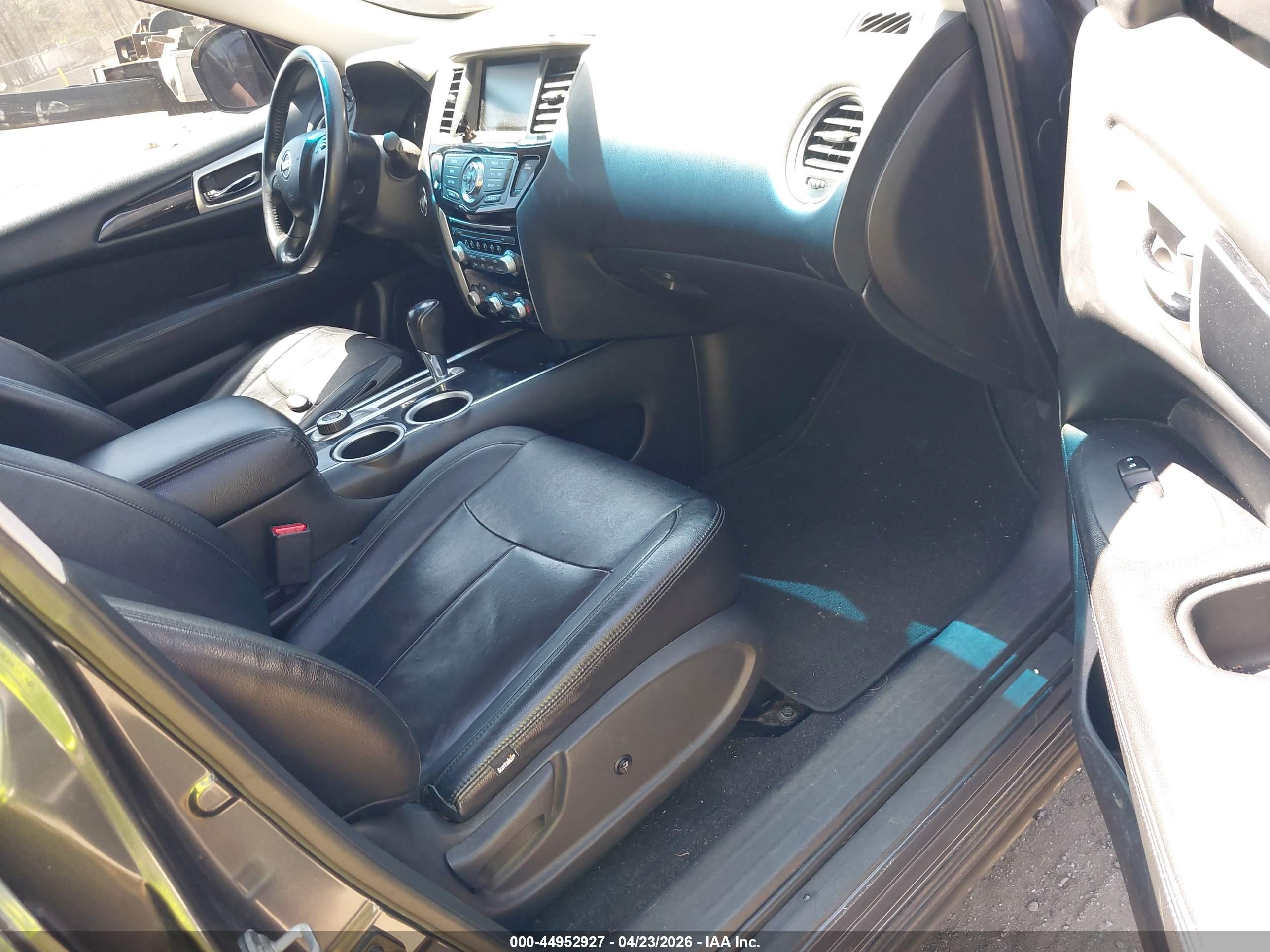 NISSAN PATHFINDER image 5