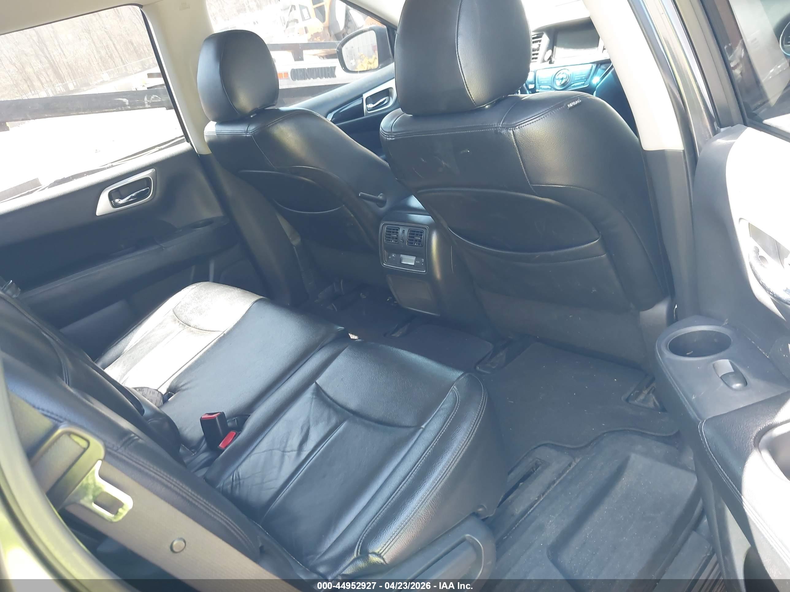 NISSAN PATHFINDER image 8
