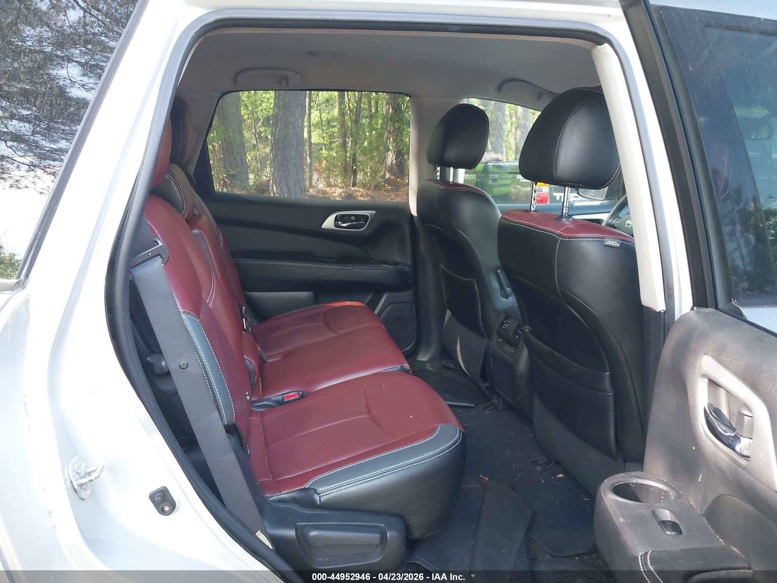 NISSAN PATHFINDER image 8
