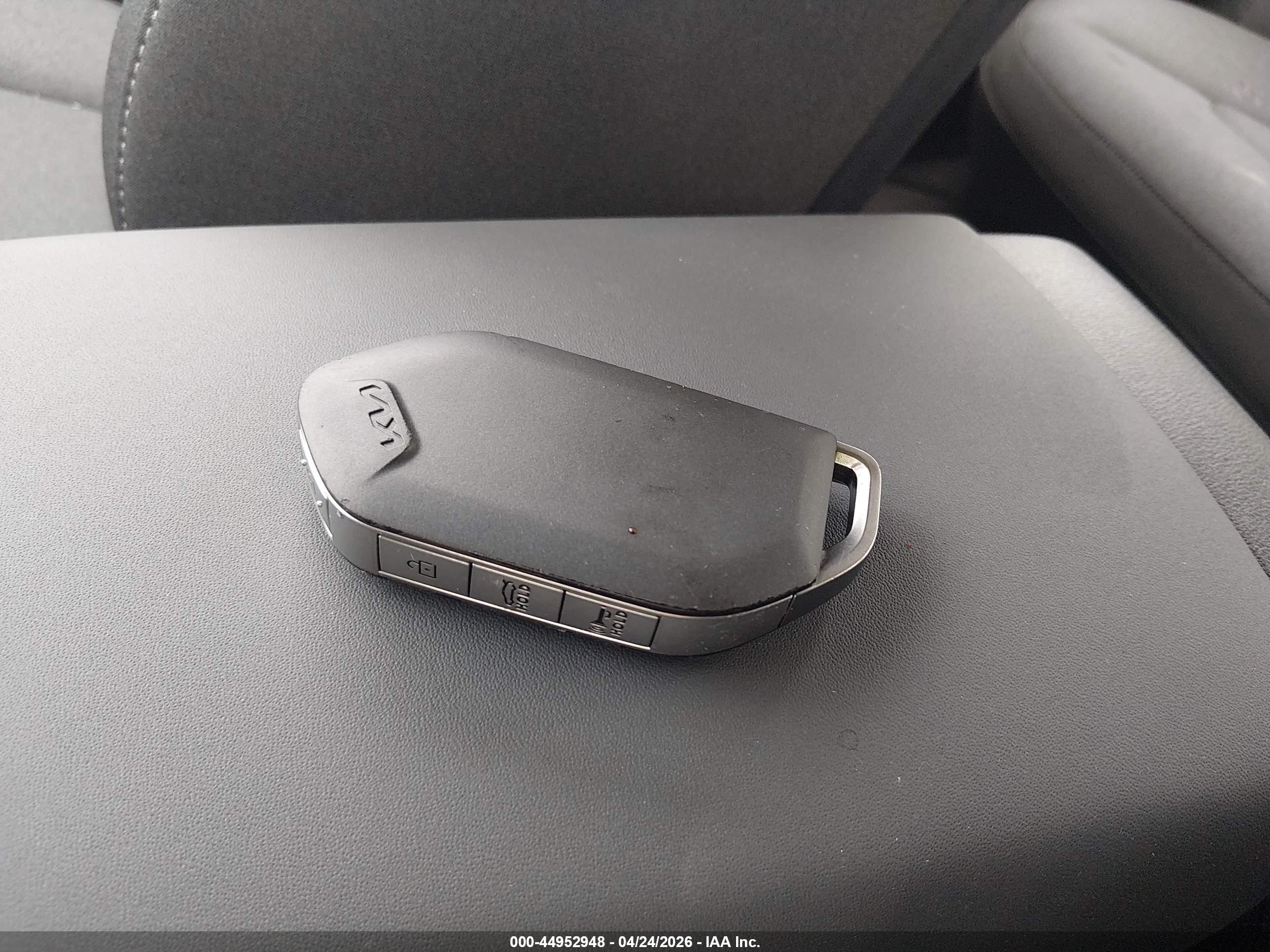 KIA K4 image 11