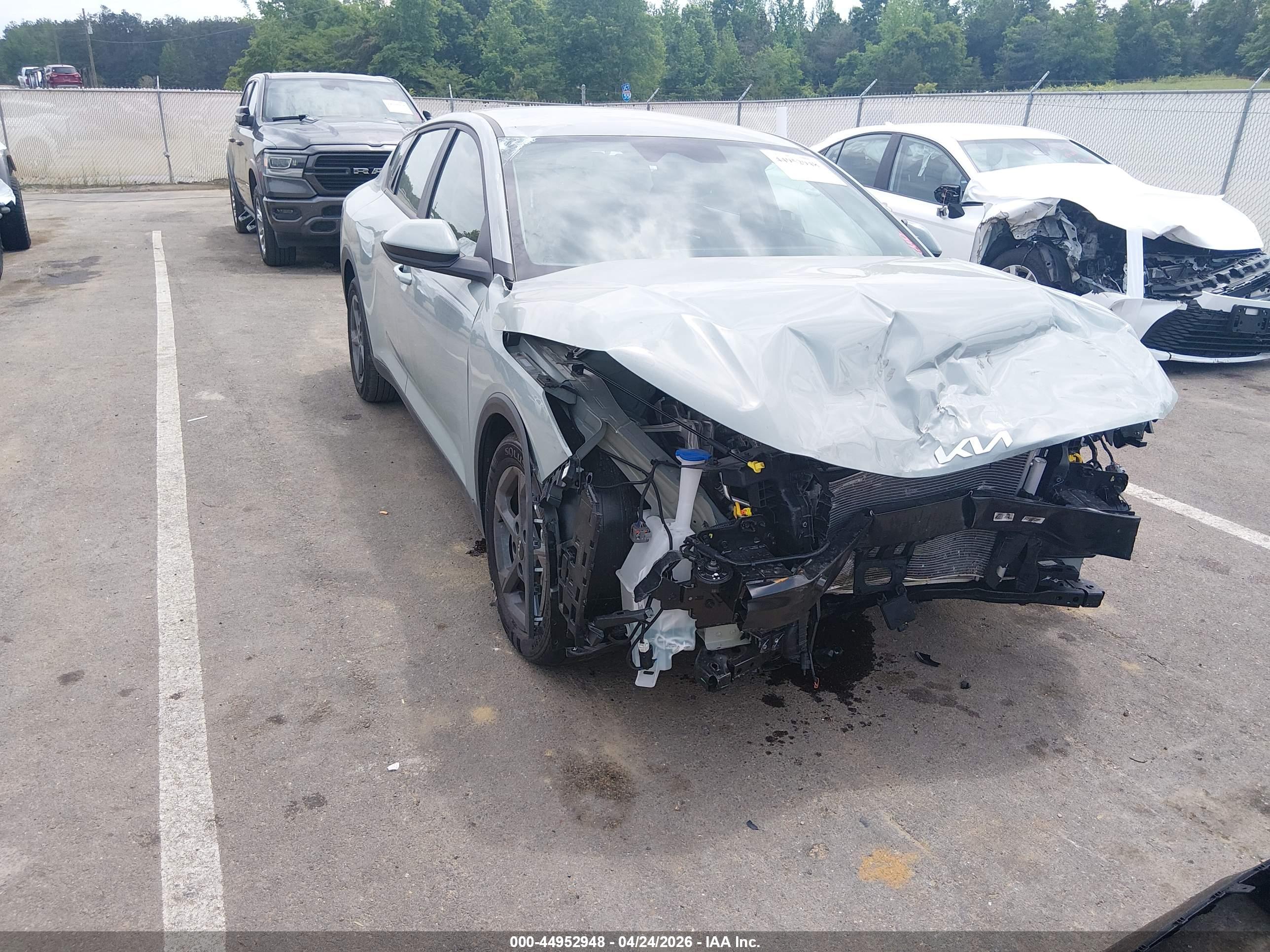 KIA K4 image 6