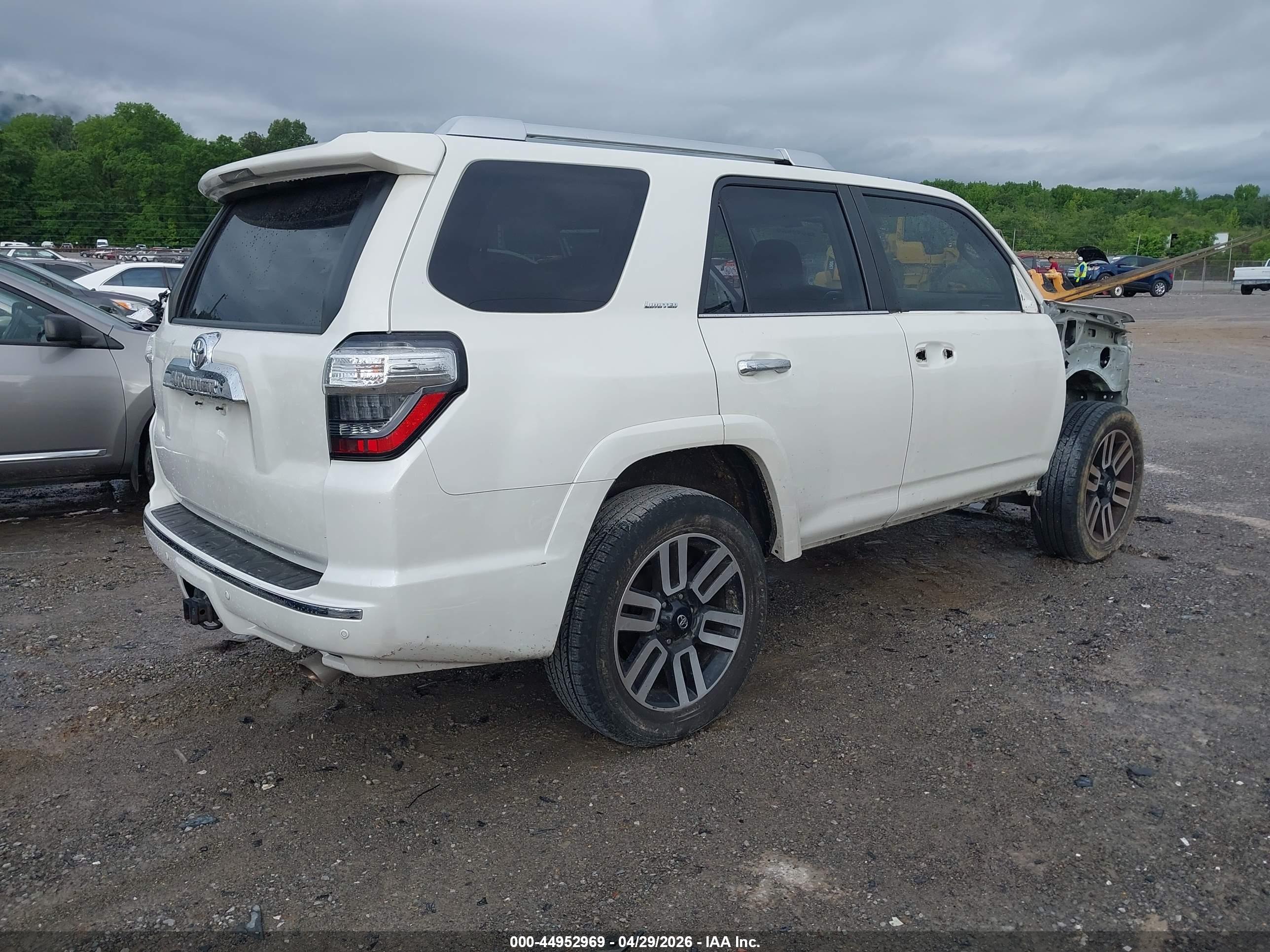 TOYOTA 4RUNNER image 4