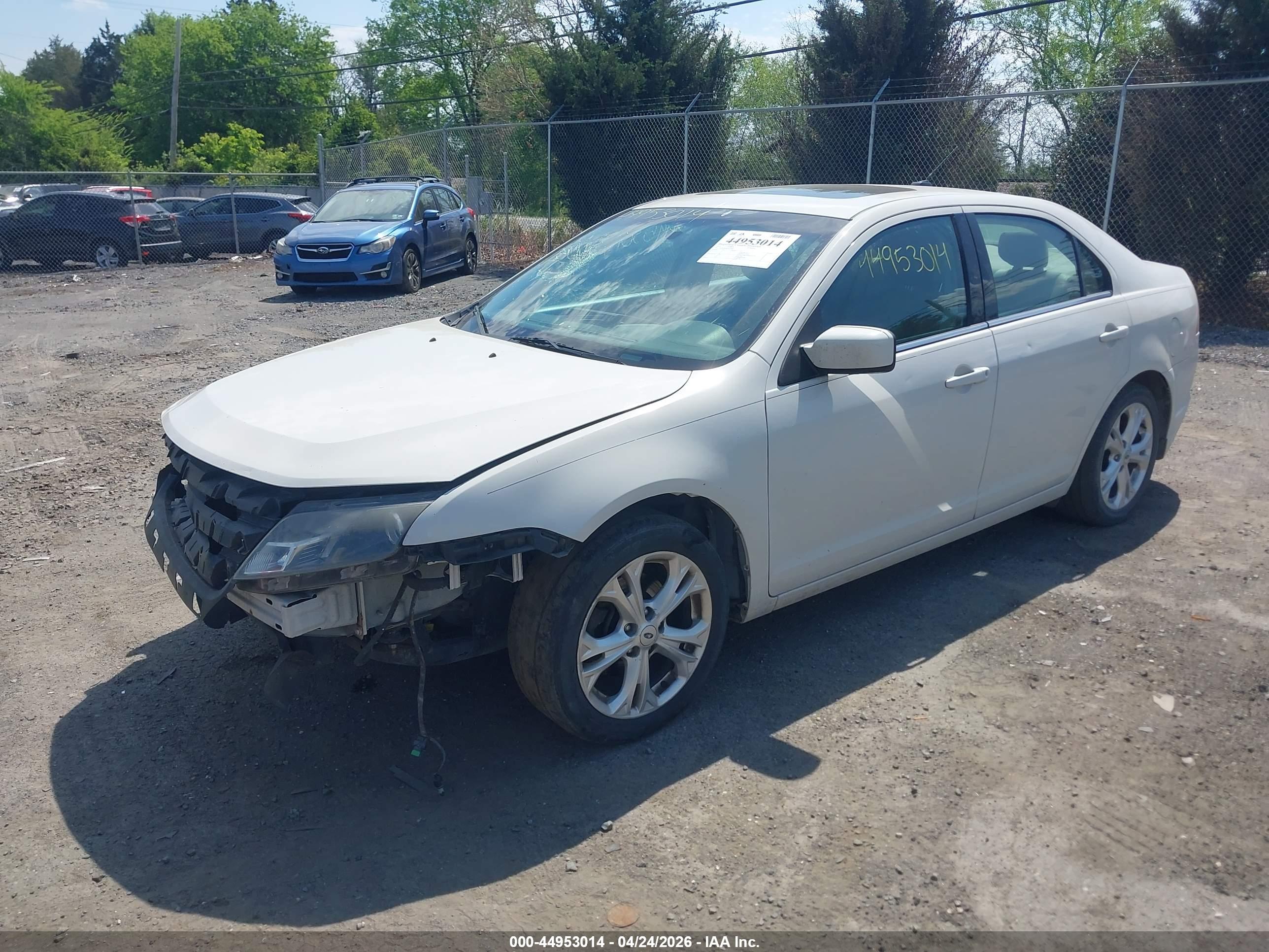 FORD FUSION image 2