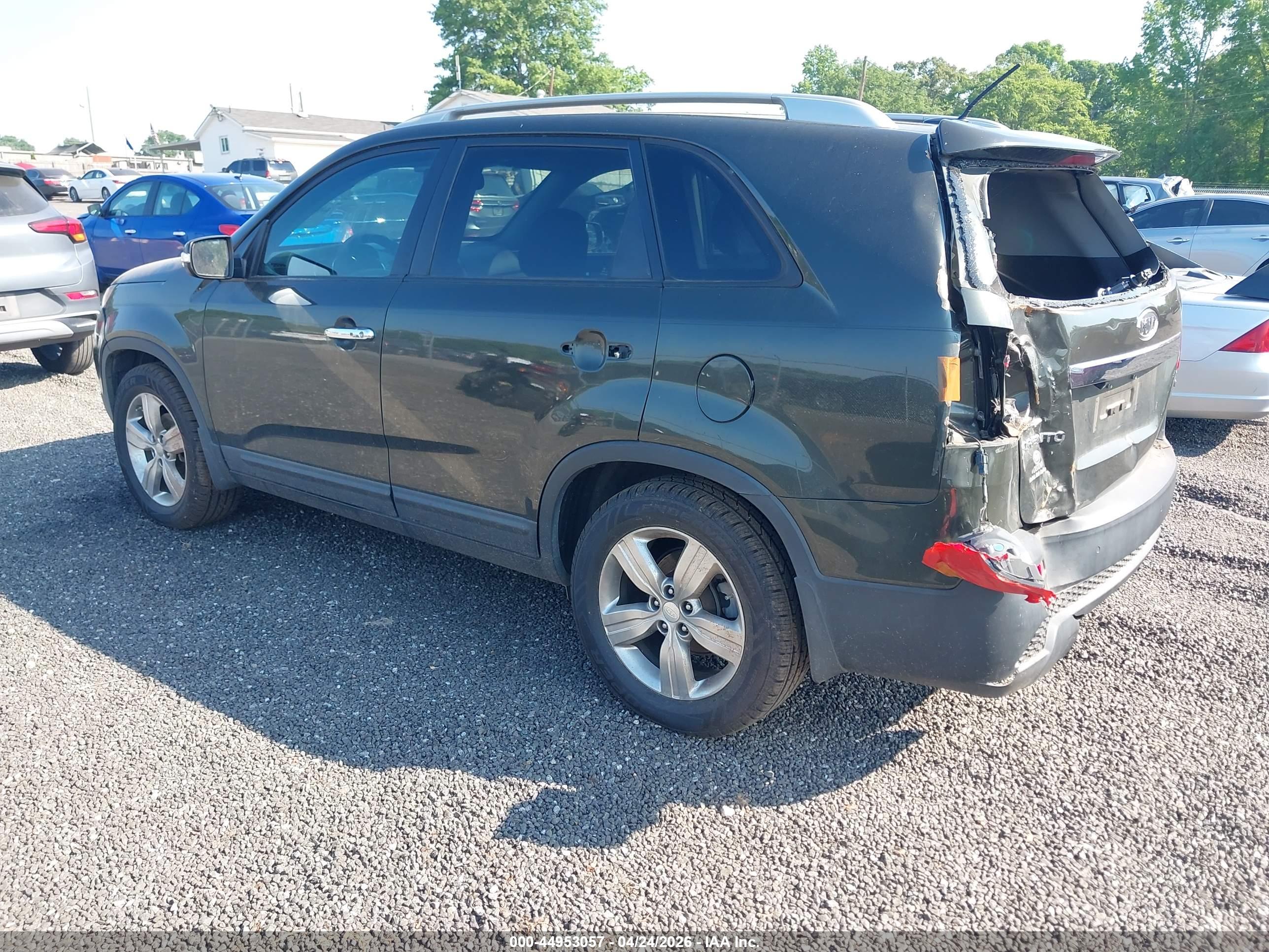 KIA SORENTO image 3