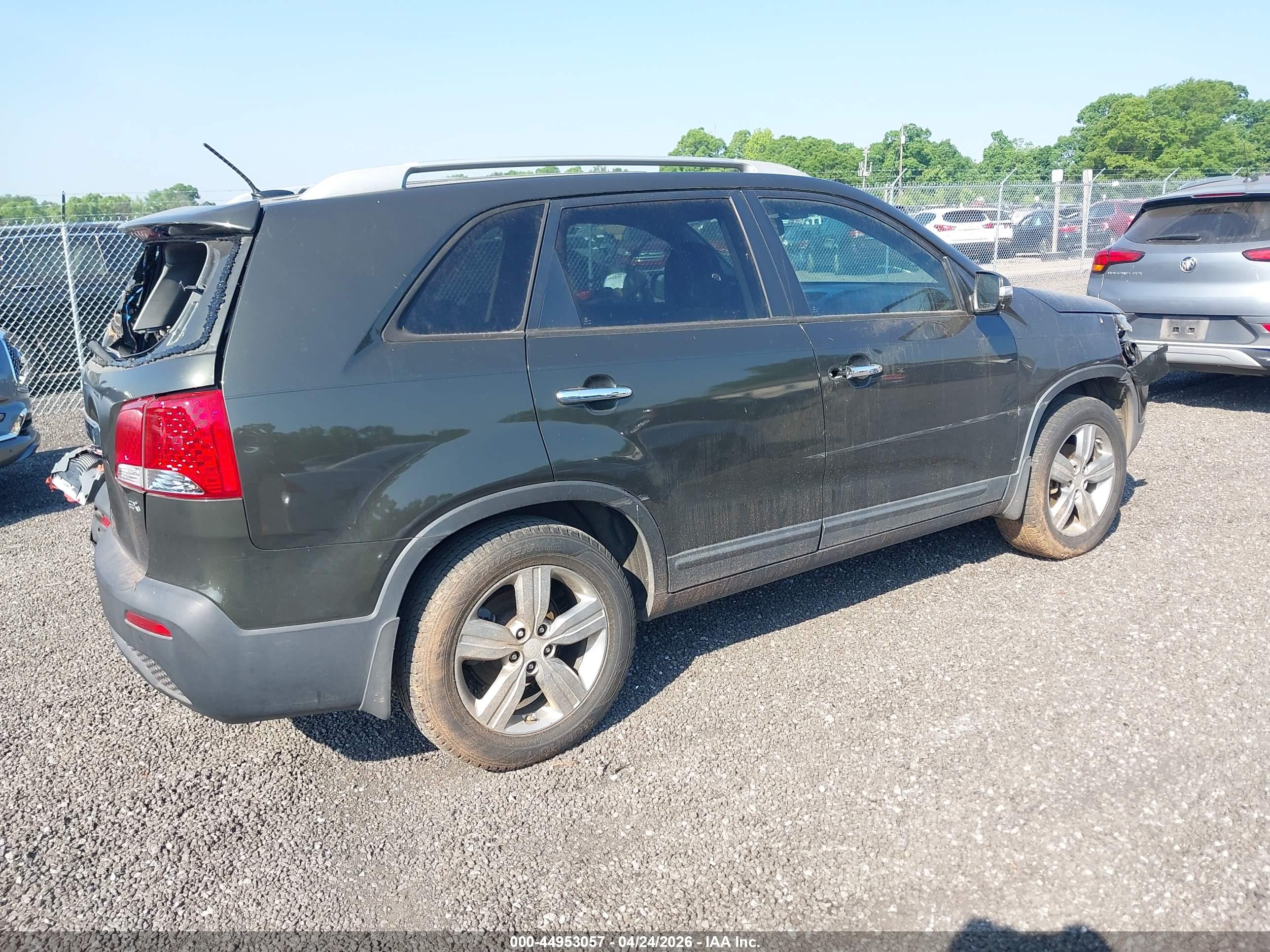 KIA SORENTO image 4