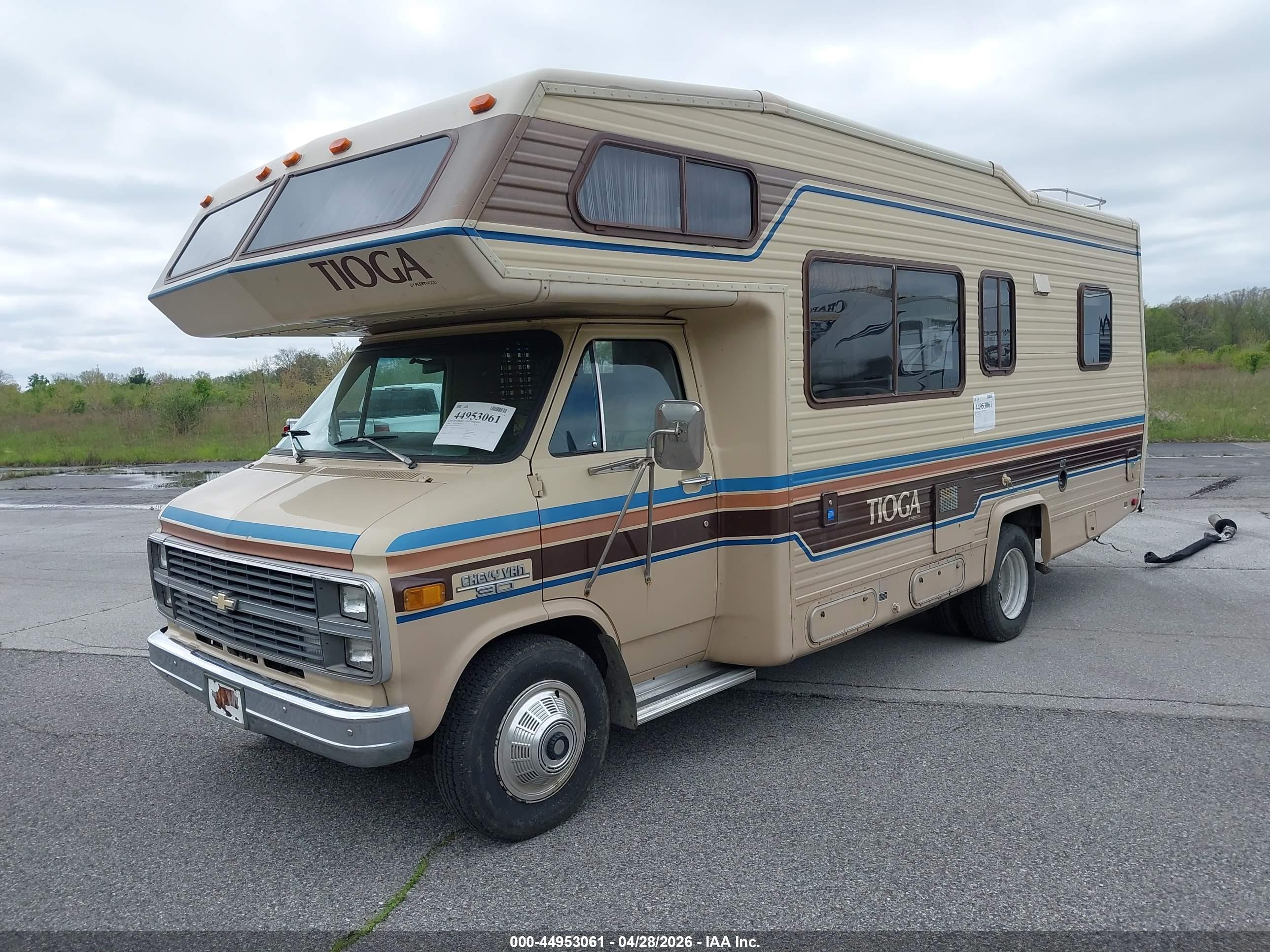 CHEVROLET G30 image 2