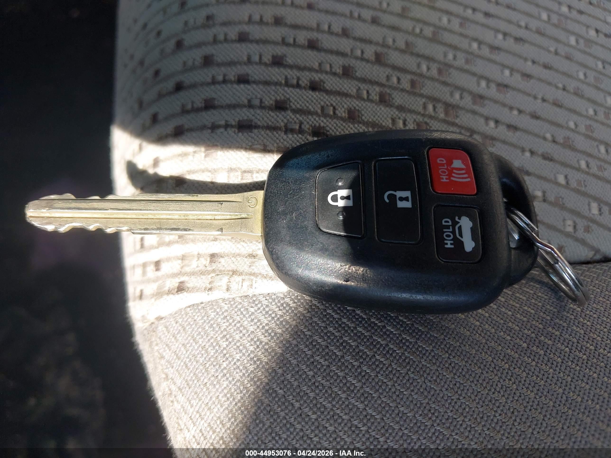 TOYOTA CAMRY image 11