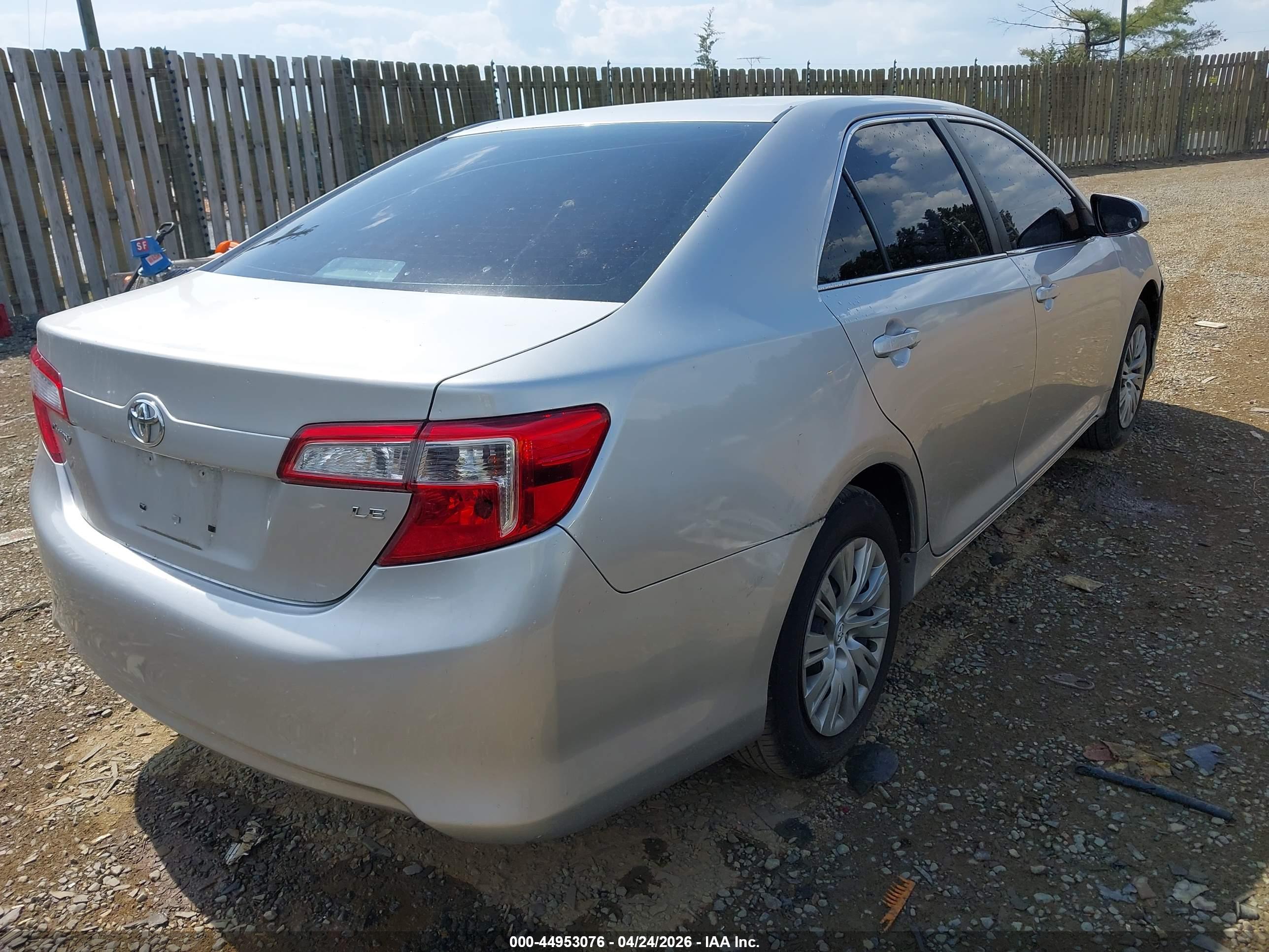 TOYOTA CAMRY image 4