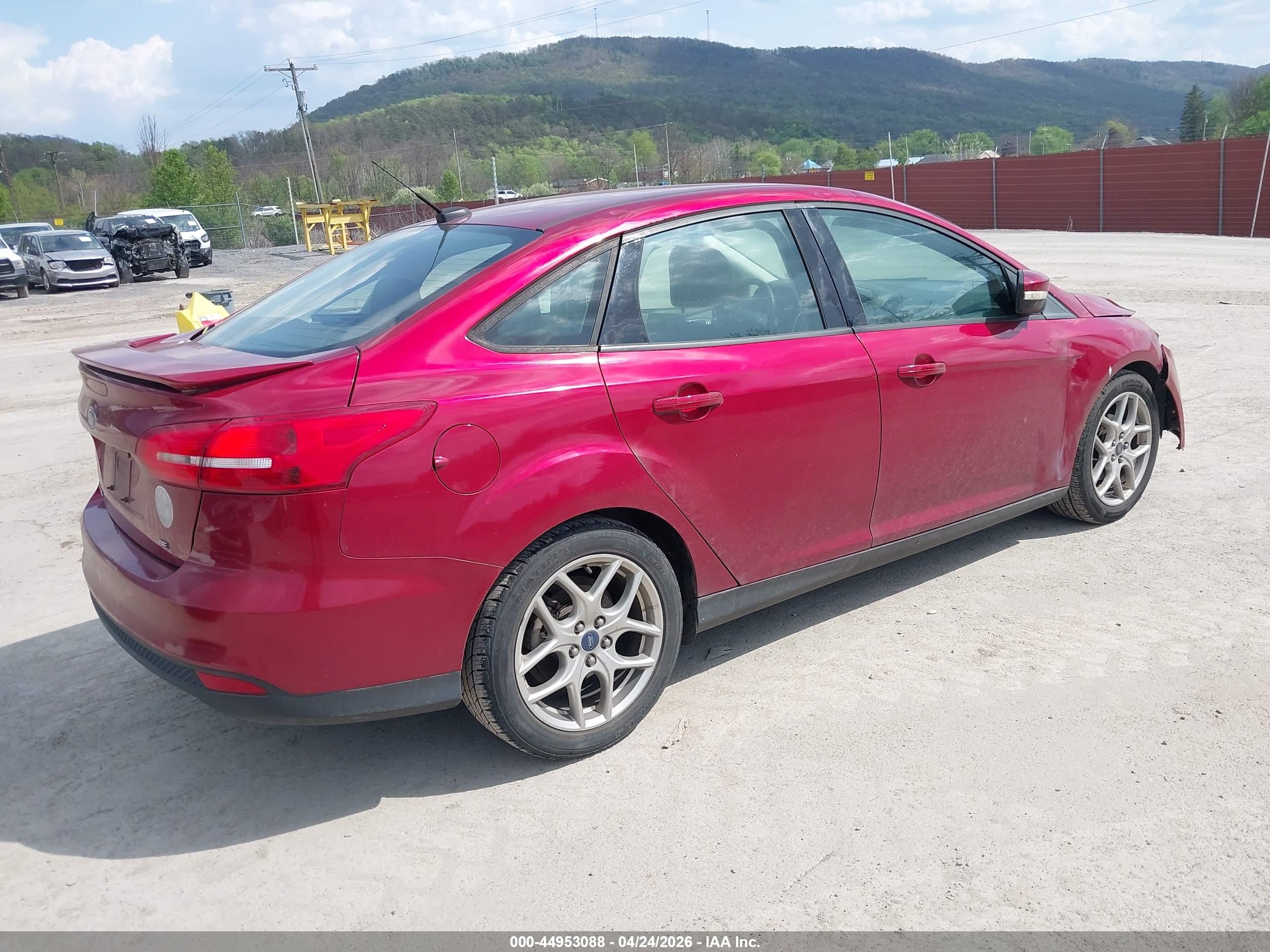 FORD FOCUS image 4