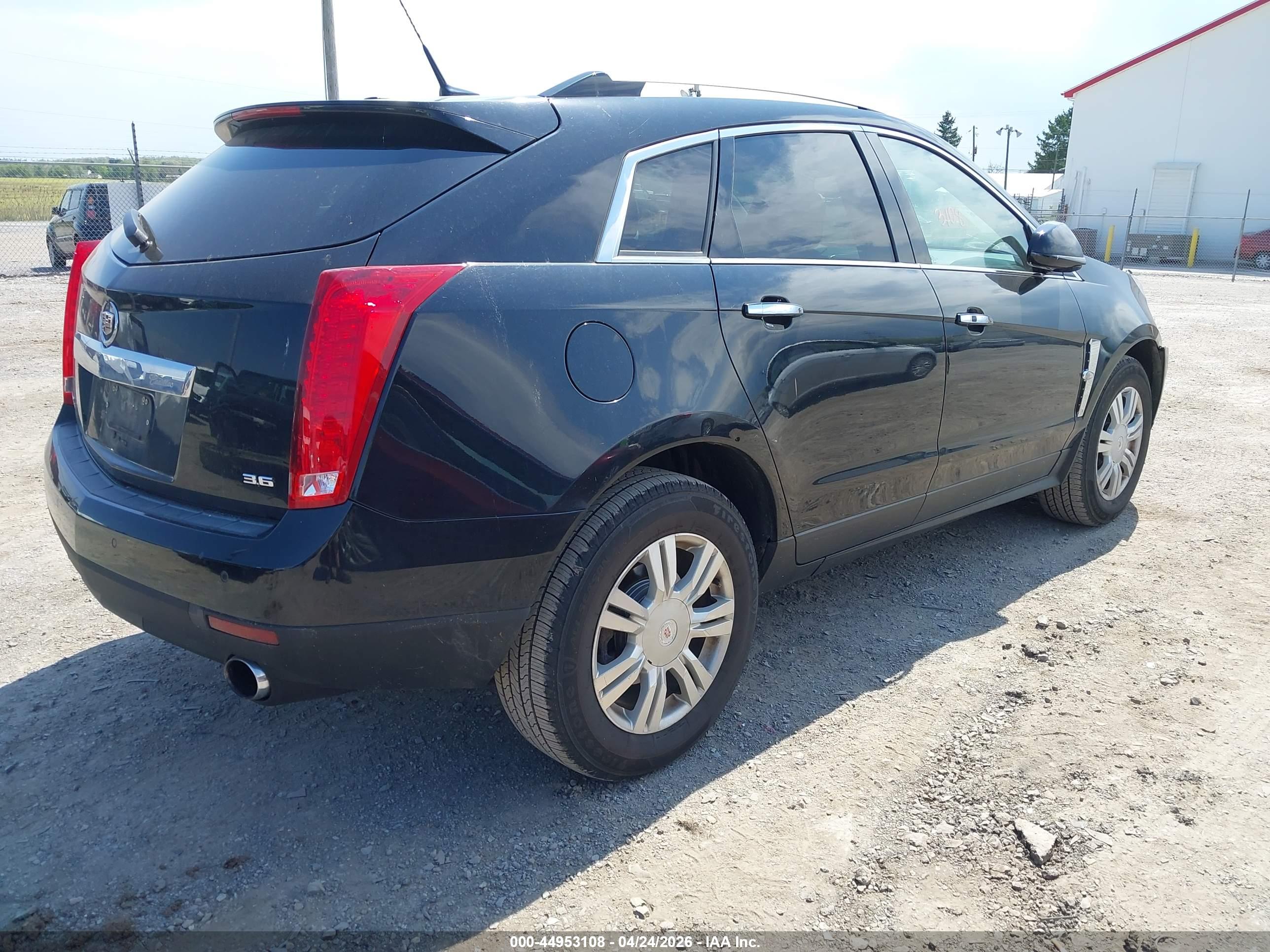 CADILLAC SRX image 4